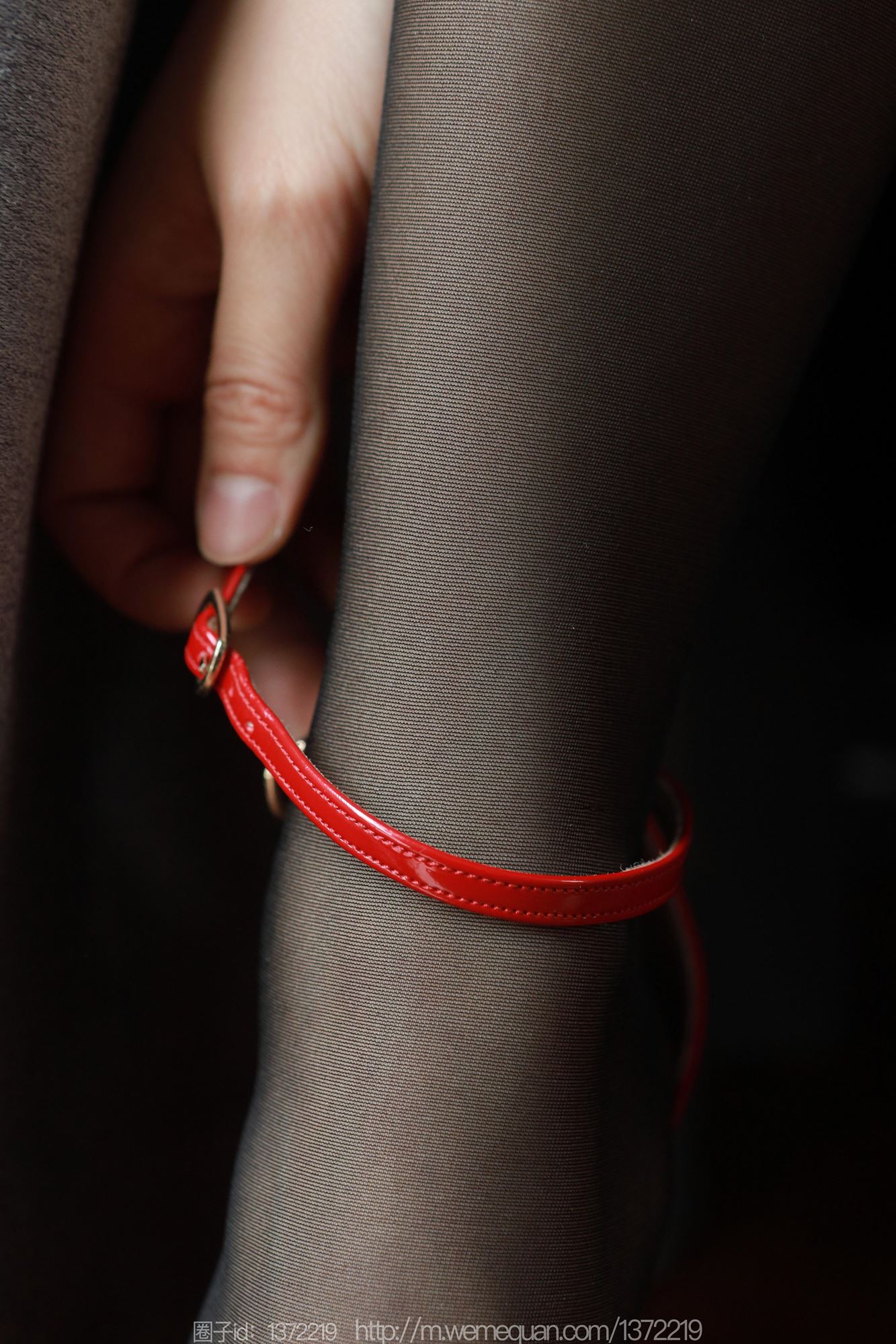 图片[24]-[IESS异思趣向] 2023.05.23 丝享家1459：小婕《暗里红》[80P] – 速更版-美库