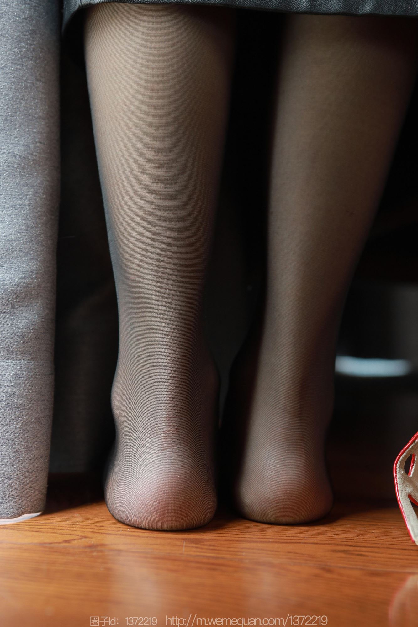 图片[29]-[IESS异思趣向] 2023.05.23 丝享家1459：小婕《暗里红》[80P] – 速更版-美库