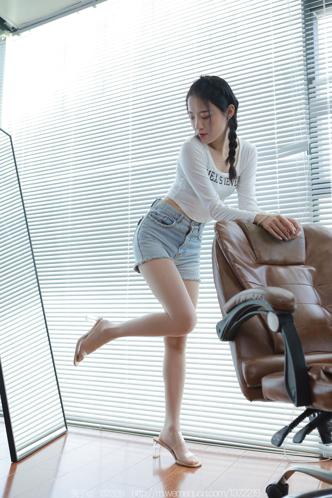 图片[28]-[IESS异思趣向] 2023.06.22 丝享家1462：婉萍《邻家小妹》[81P] – 速更版-美库