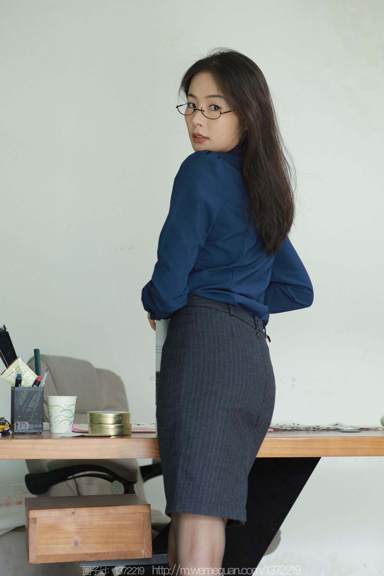 图片[28]-[IESS异思趣向] 2023.06.26 丝享家1464：小金《红跟OL》[79P] – 速更版-美库