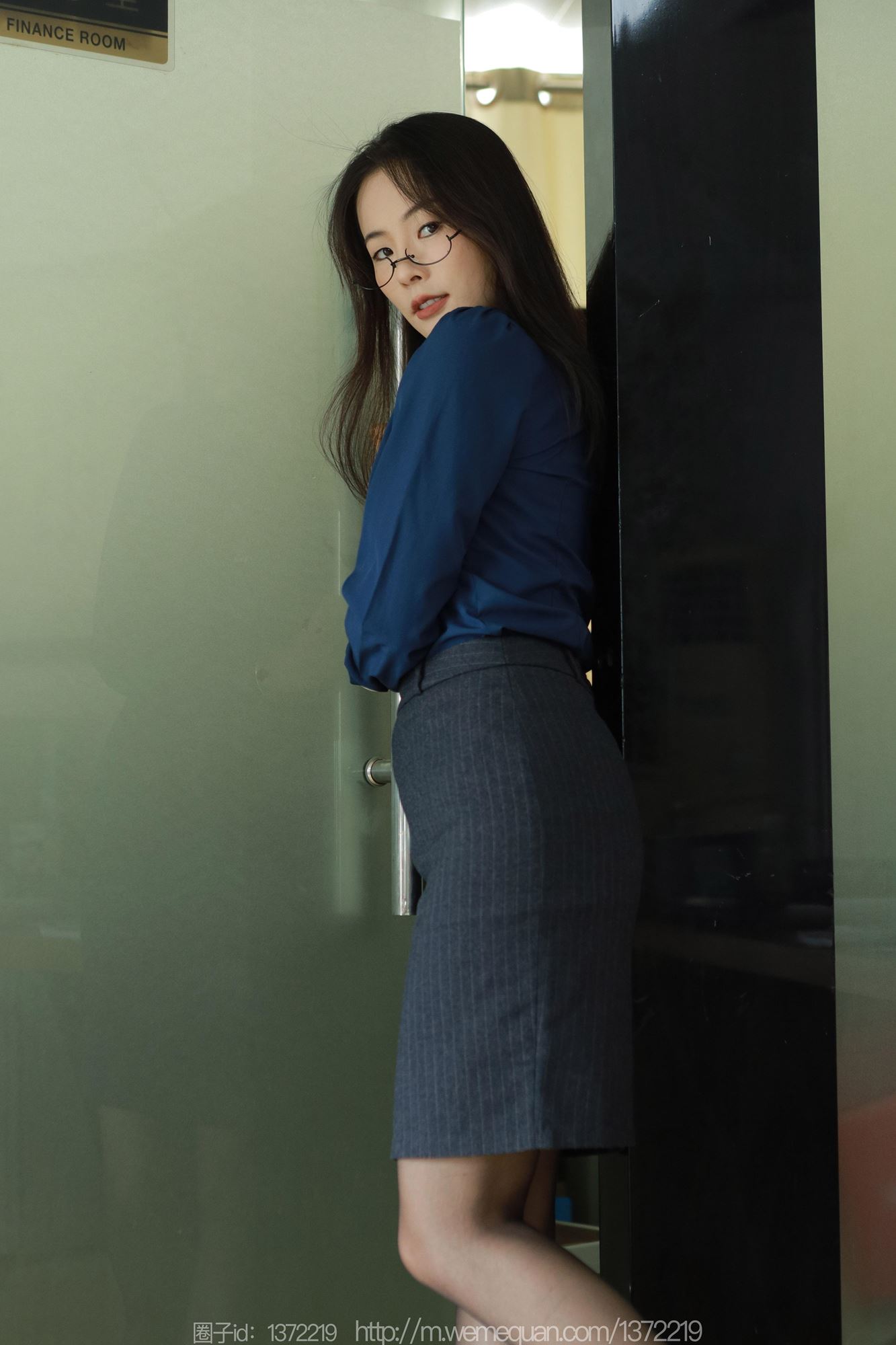 图片[49]-[IESS异思趣向] 2023.06.26 丝享家1464：小金《红跟OL》[79P] – 速更版-美库