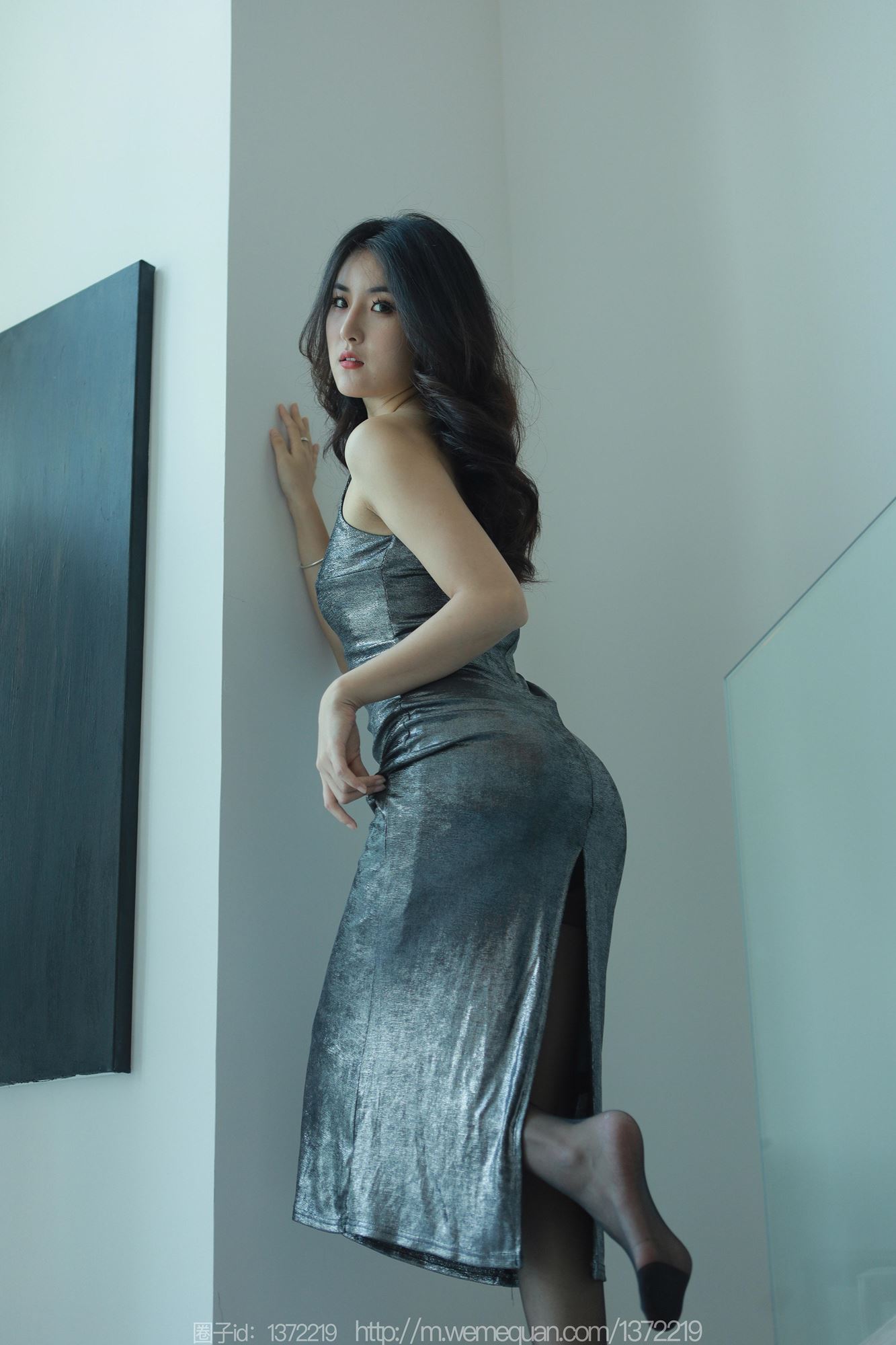 图片[35]-[IESS异思趣向] 2023.06.29 丝享家1467：小宝《液体金属裙》[80P] – 速更版-美库