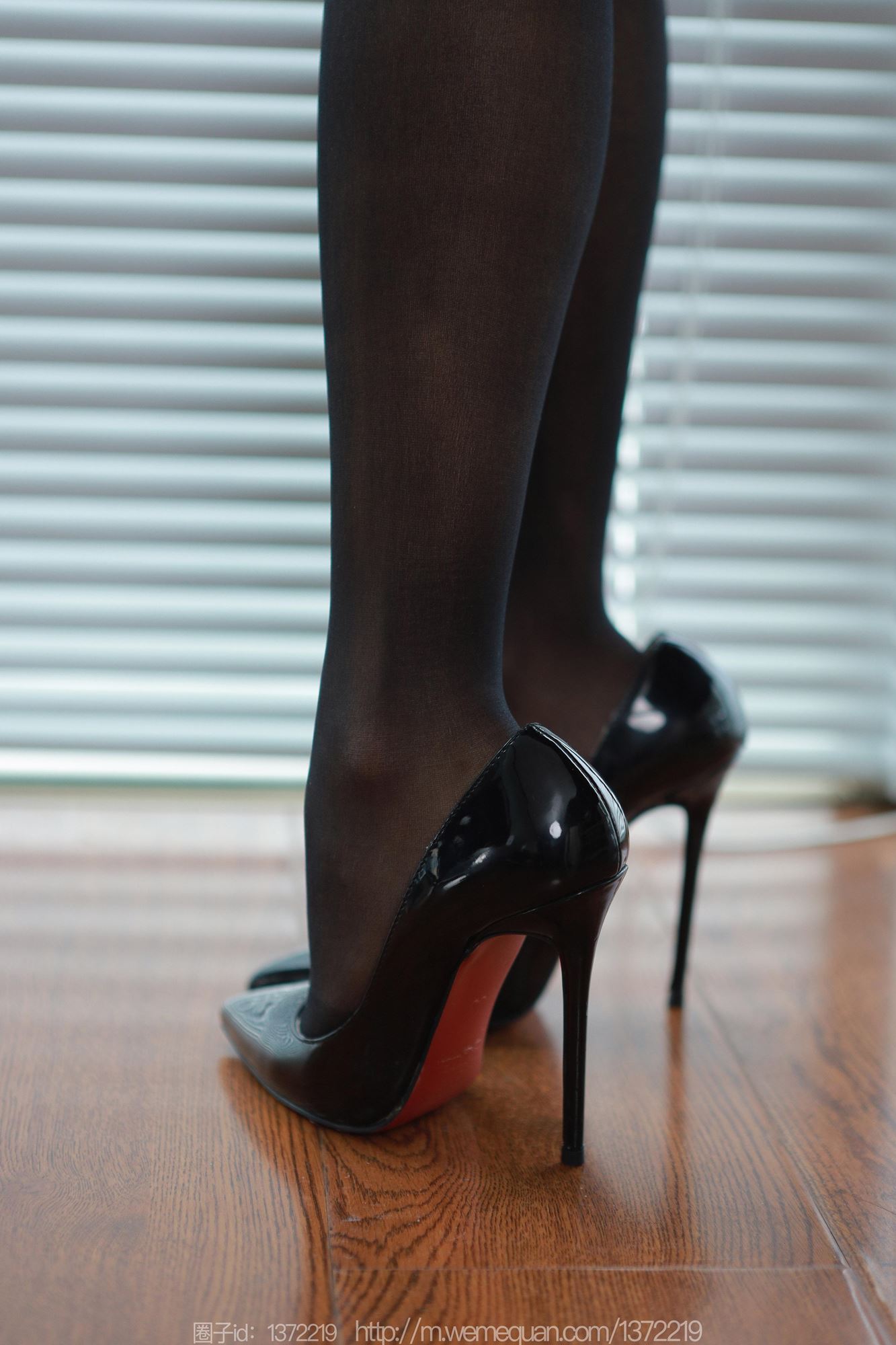 图片[31]-[IESS异思趣向] 2023.07.07 丝享家1474：婉萍《蓝裙OL》[86P] – 速更版-美库