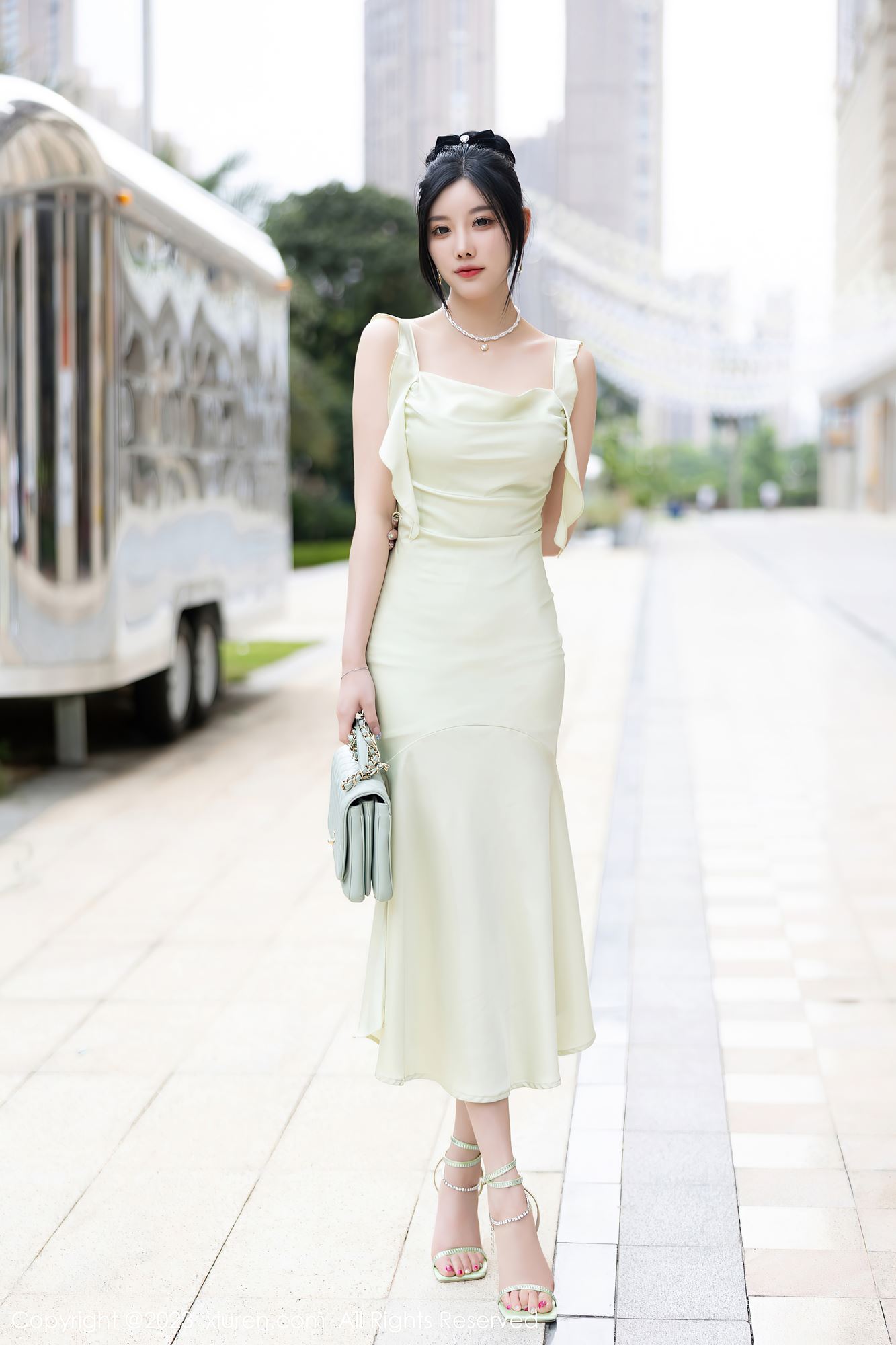 图片[24]-[XiuRen秀人网] 2023.09.19 No.7410 杨晨晨Yome 美臀长裙[41P] – 速更版-美库