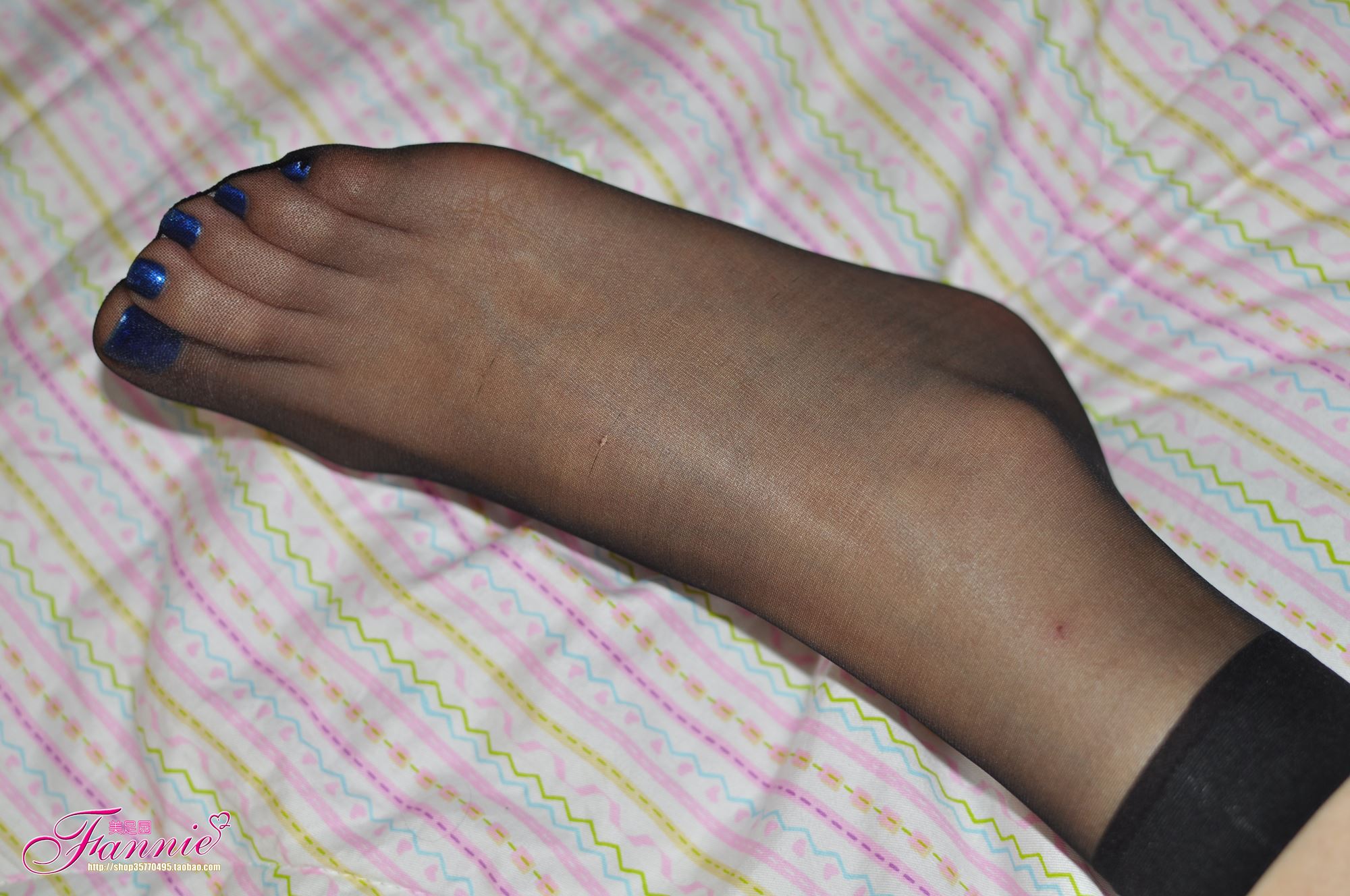 图片[69]-Fannie芬妮每足园 No.233 蓝色魅音 黑短丝 [69P] – 速更版-美库