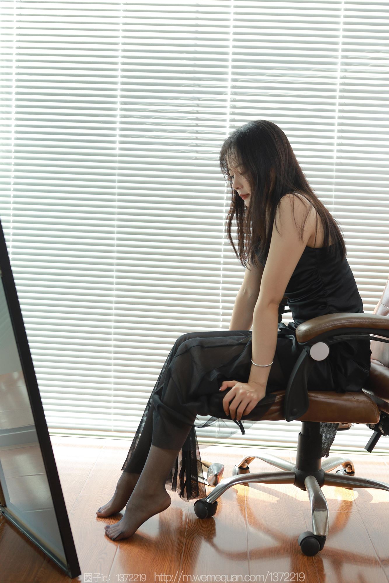 图片[35]-[IESS异思趣向] 2023.07.12 丝享家1478：小金《黑色蒙娜丽莎》[84P] – 速更版-美库