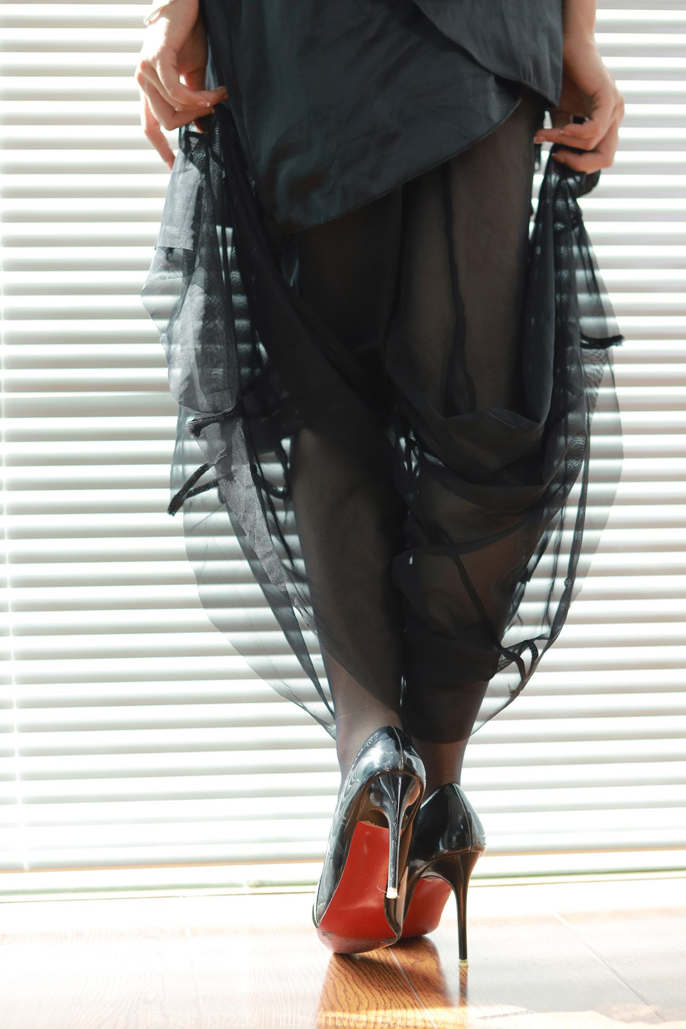 图片[49]-[IESS异思趣向] 2023.07.12 丝享家1478：小金《黑色蒙娜丽莎》[84P] – 速更版-美库