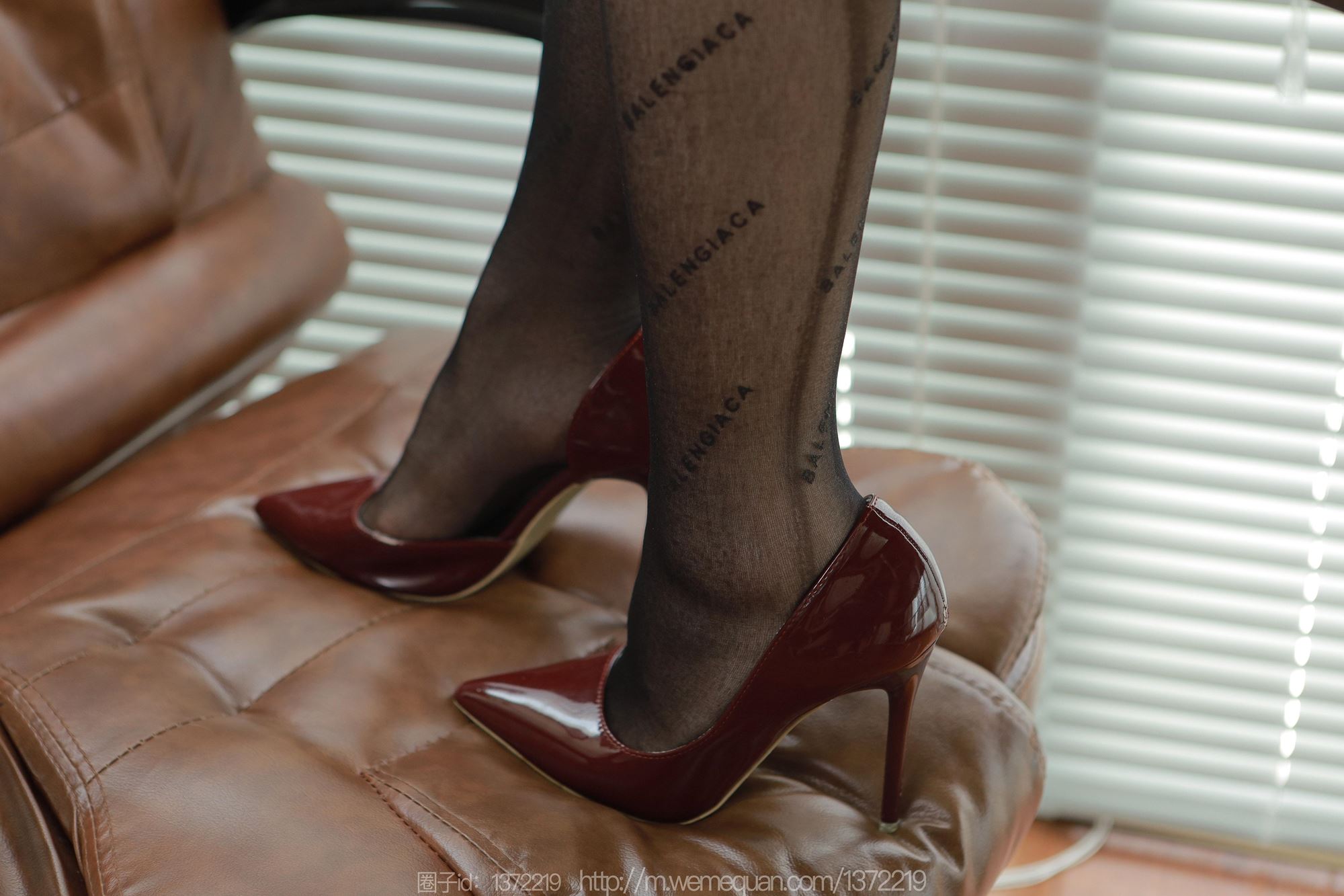 图片[70]-[IESS异思趣向] 2023.07.14 丝享家1480：小婕《字母配紫色》[85P] – 速更版-美库