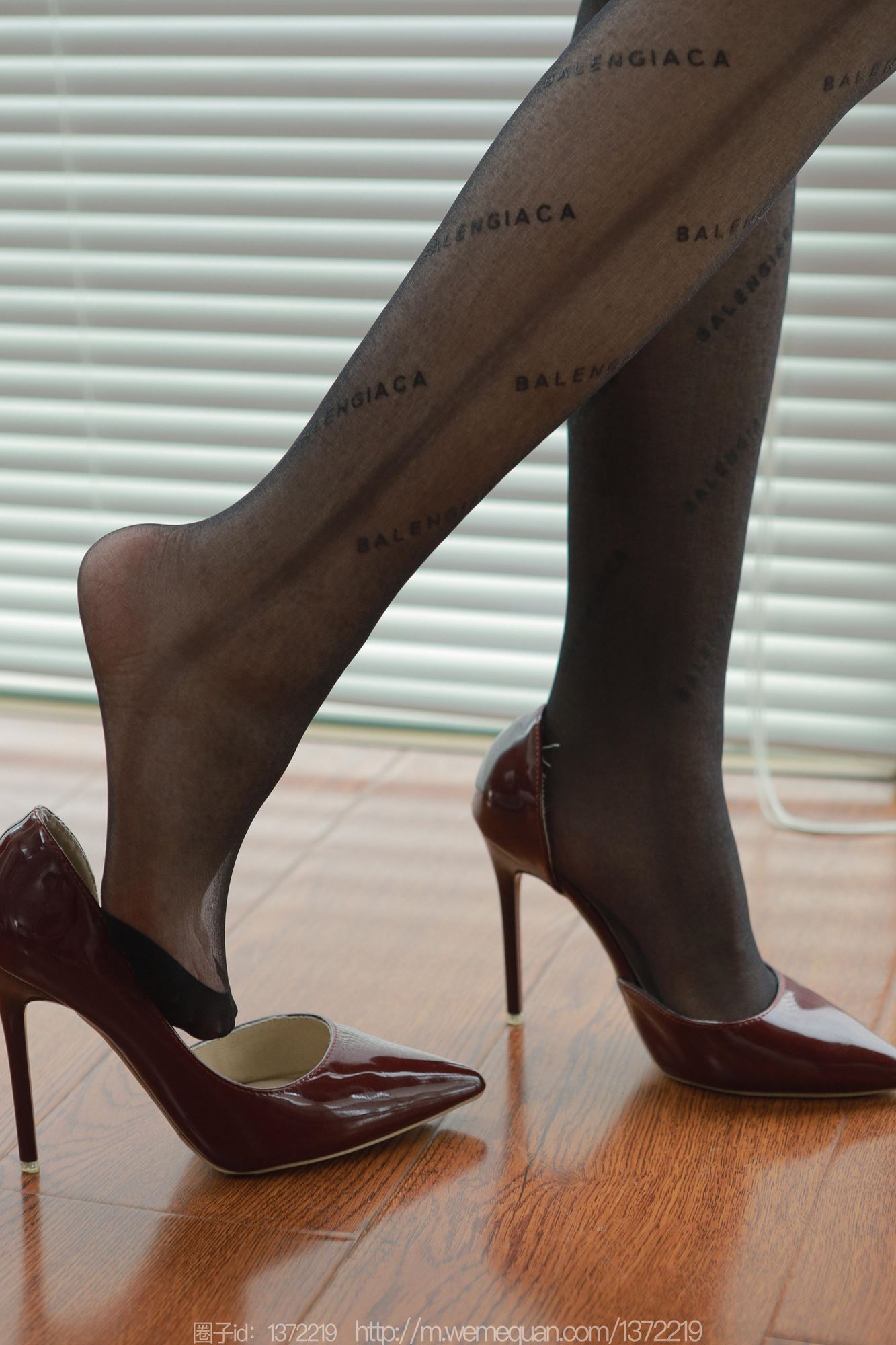 图片[71]-[IESS异思趣向] 2023.07.14 丝享家1480：小婕《字母配紫色》[85P] – 速更版-美库