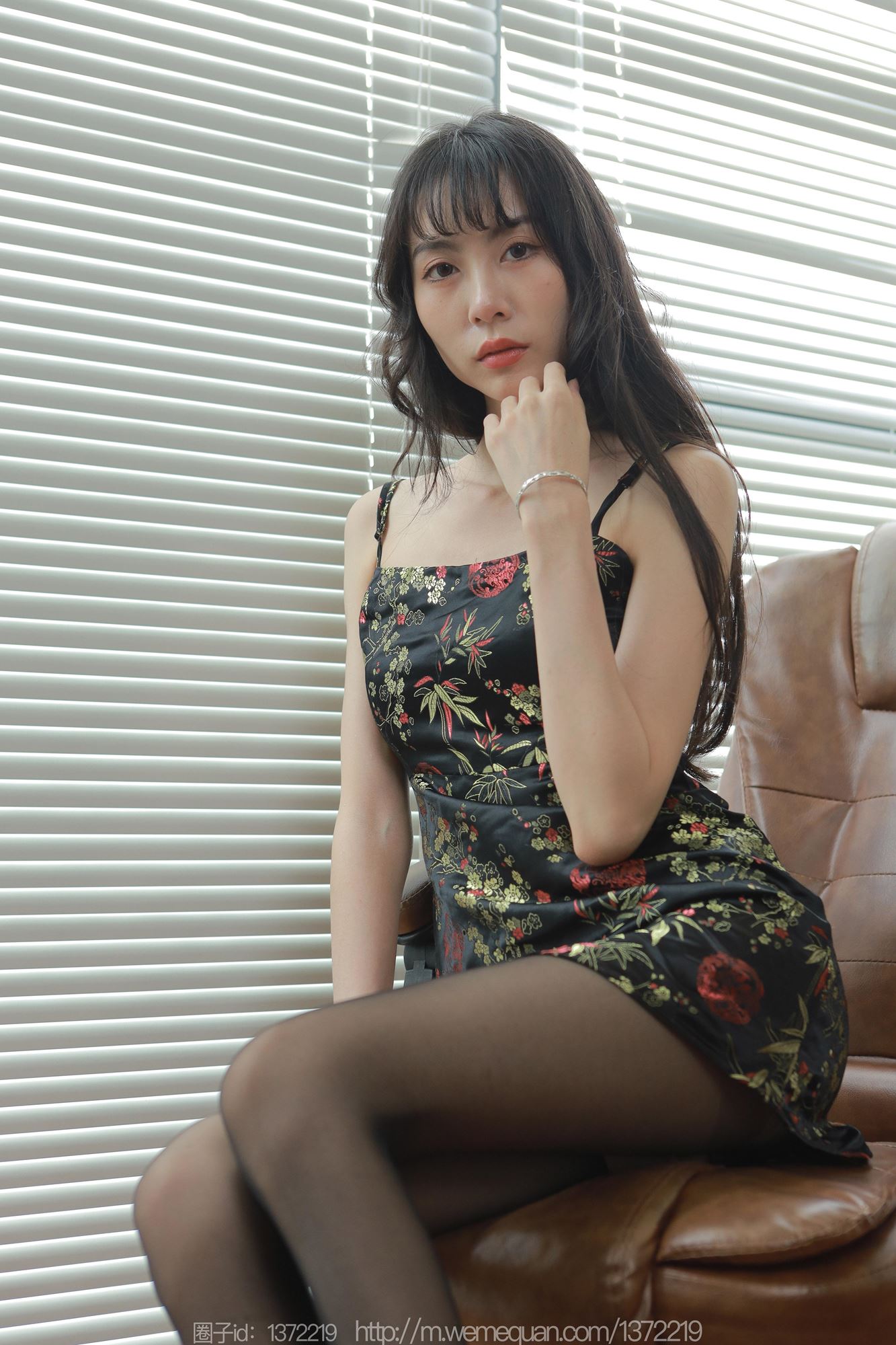 图片[11]-[IESS异思趣向] 2023.07.20 丝享家1485：团团《长长的月退》[78P] – 速更版-美库