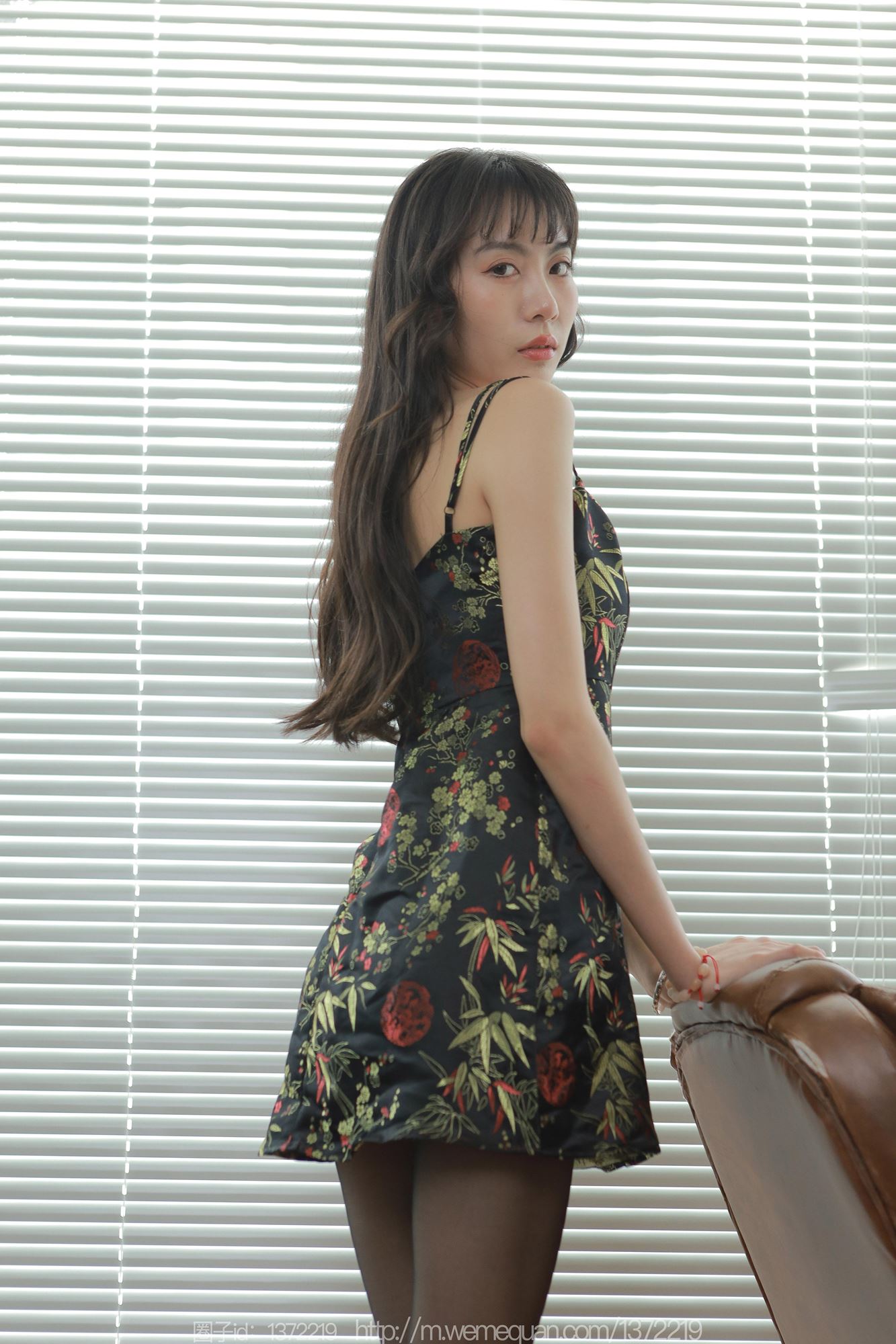 图片[50]-[IESS异思趣向] 2023.07.20 丝享家1485：团团《长长的月退》[78P] – 速更版-美库