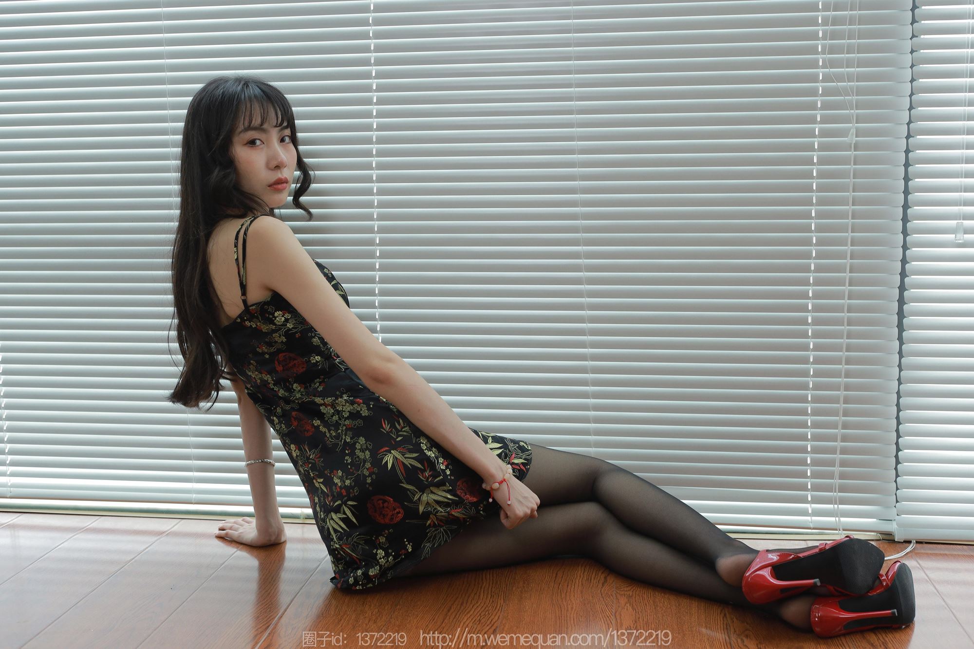 图片[64]-[IESS异思趣向] 2023.07.20 丝享家1485：团团《长长的月退》[78P] – 速更版-美库