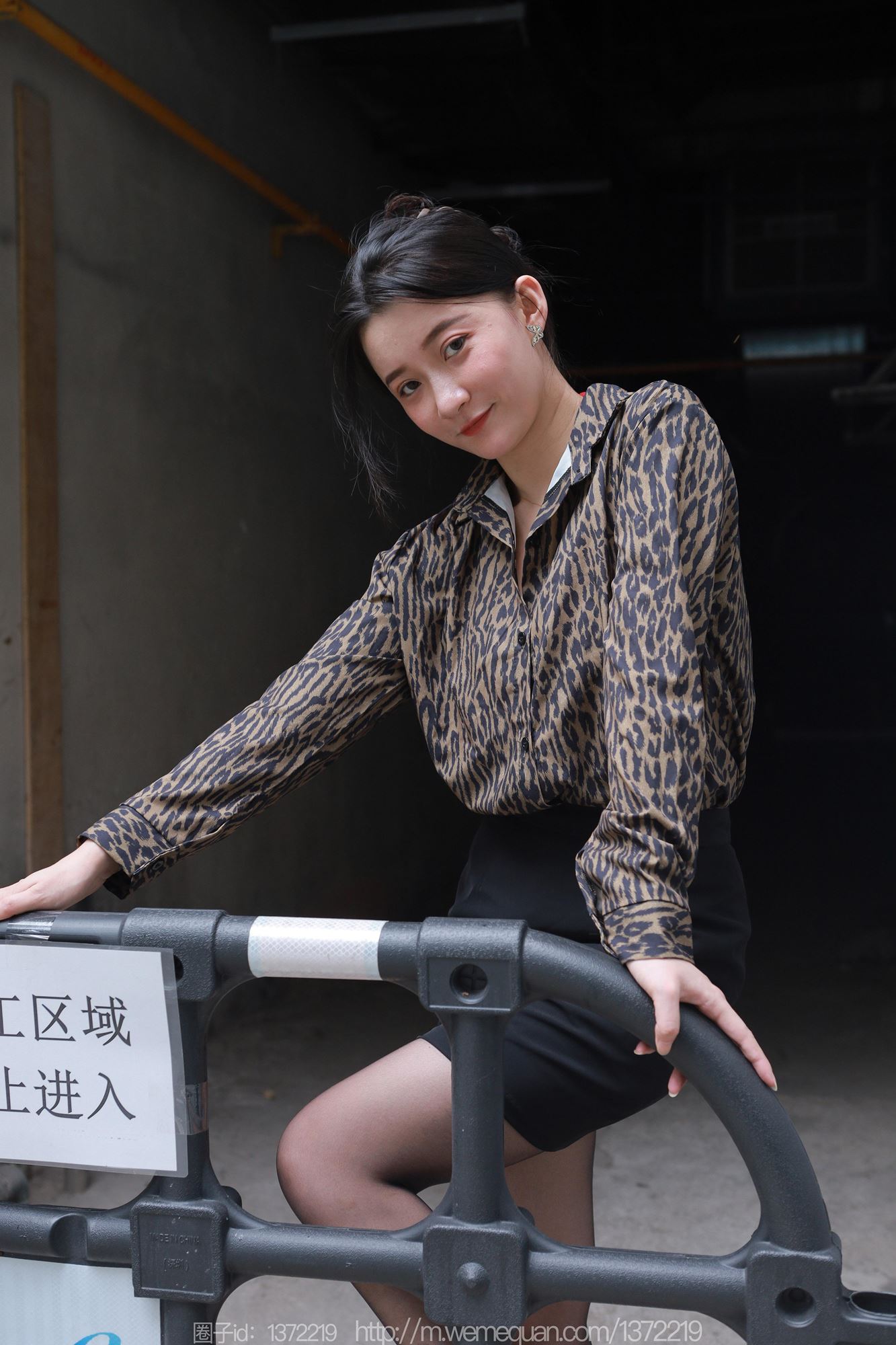 图片[10]-[IESS异思趣向] 2023.07.24 丝享家1488：秋秋《孤身走暗巷》[85P] – 速更版-美库