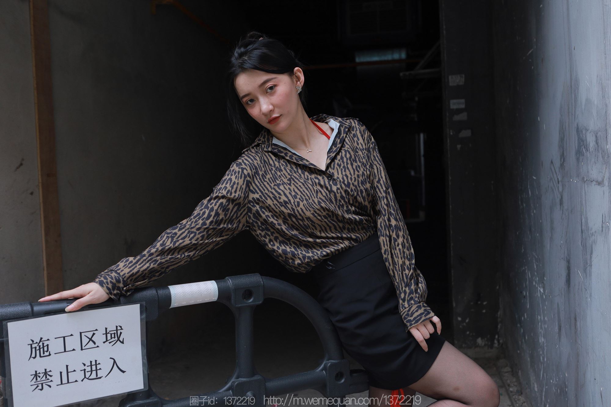 图片[26]-[IESS异思趣向] 2023.07.24 丝享家1488：秋秋《孤身走暗巷》[85P] – 速更版-美库