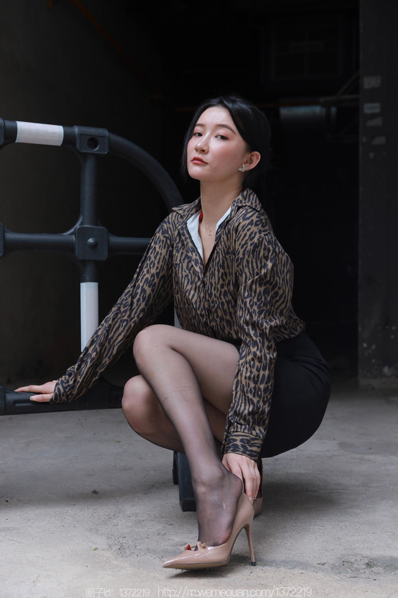 图片[29]-[IESS异思趣向] 2023.07.24 丝享家1488：秋秋《孤身走暗巷》[85P] – 速更版-美库