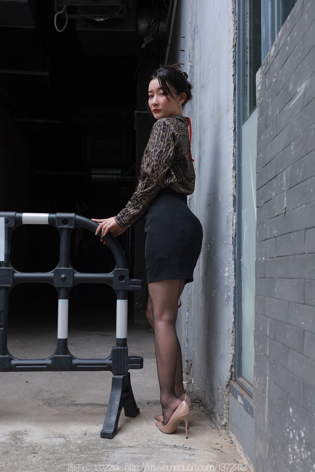 图片[36]-[IESS异思趣向] 2023.07.24 丝享家1488：秋秋《孤身走暗巷》[85P] – 速更版-美库