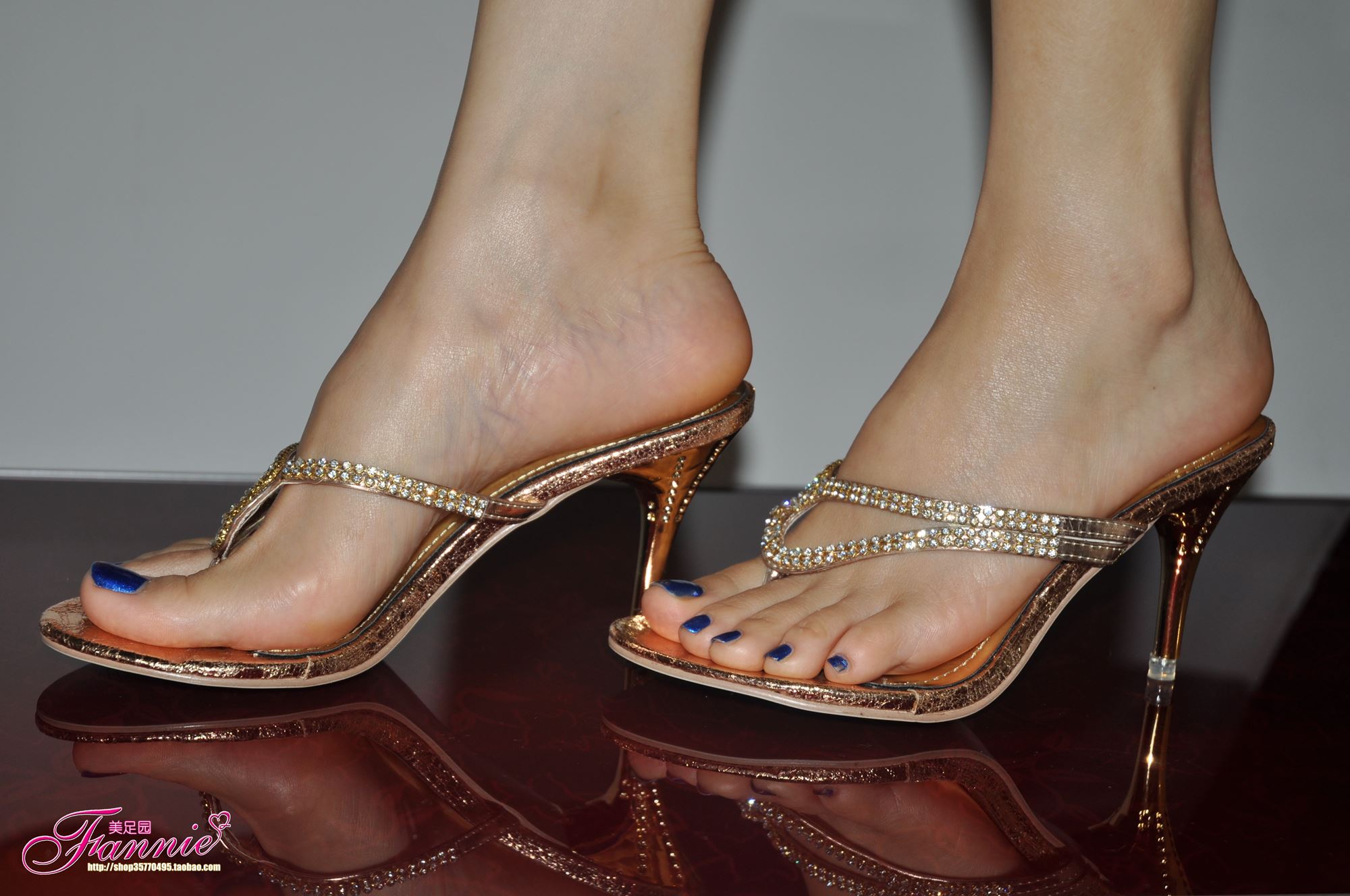 图片[60]-Fannie芬妮每足园 No.239 蓝色魅音 高跟1 [81P] – 速更版-美库