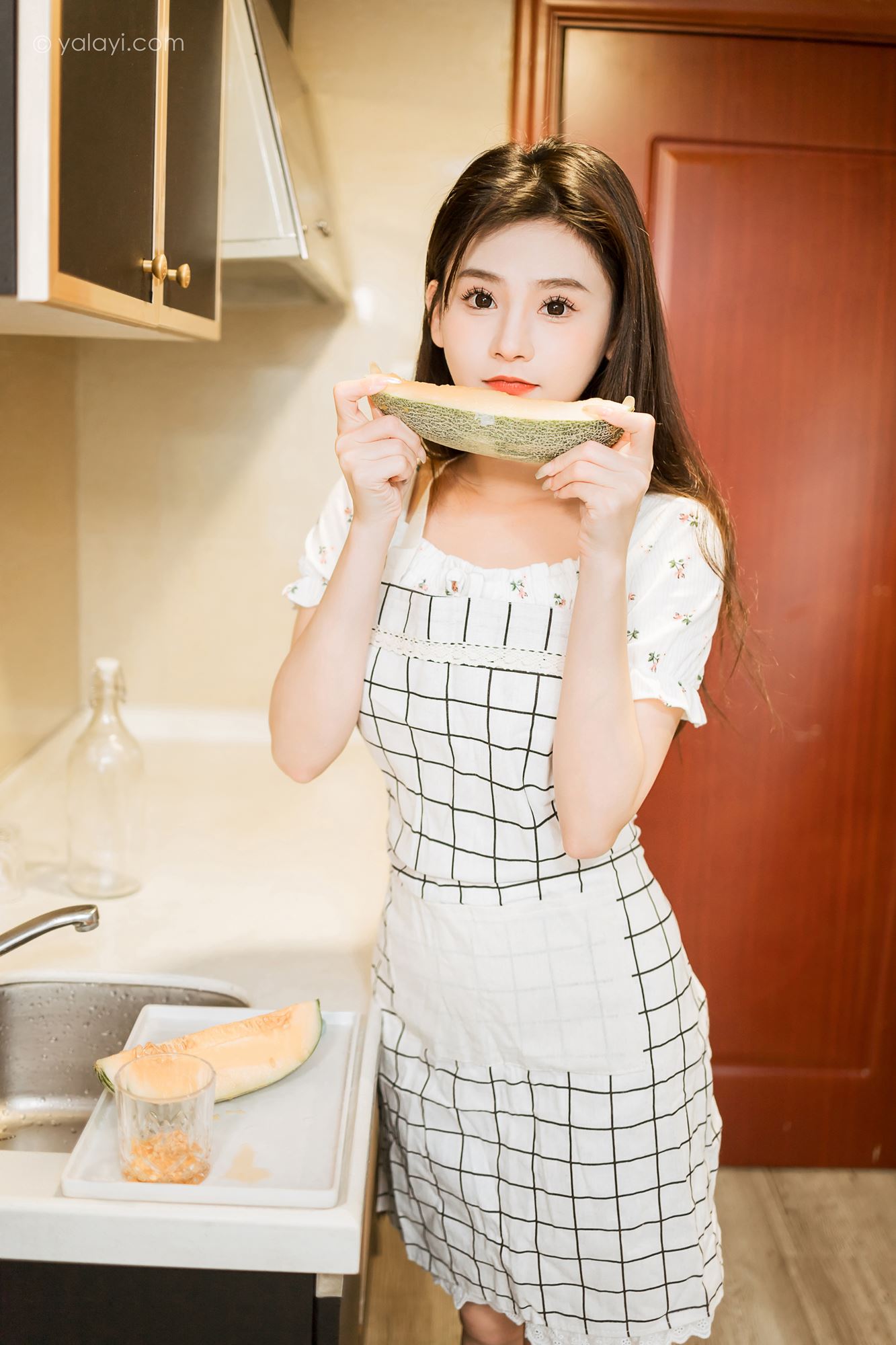 图片[12]-[YALAYI雅拉伊]2023.05.05 NO.1027 请你吃瓜 若婷[45+1P] – 速更版-美库