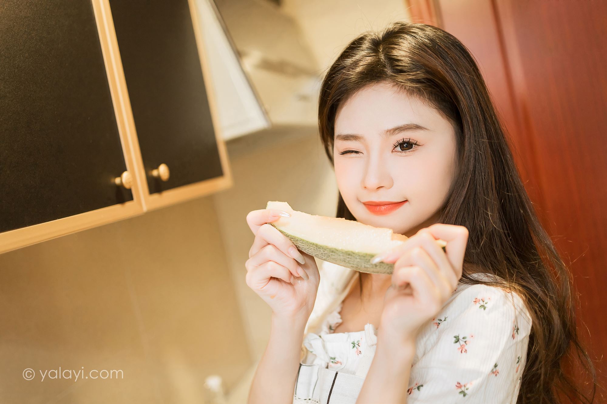 图片[15]-[YALAYI雅拉伊]2023.05.05 NO.1027 请你吃瓜 若婷[45+1P] – 速更版-美库
