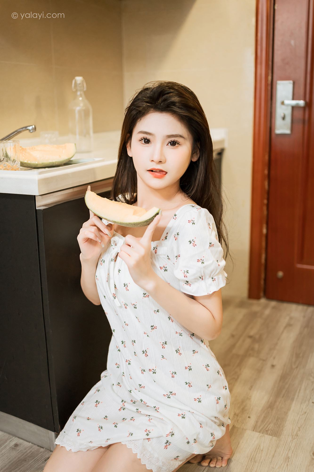 图片[21]-[YALAYI雅拉伊]2023.05.05 NO.1027 请你吃瓜 若婷[45+1P] – 速更版-美库