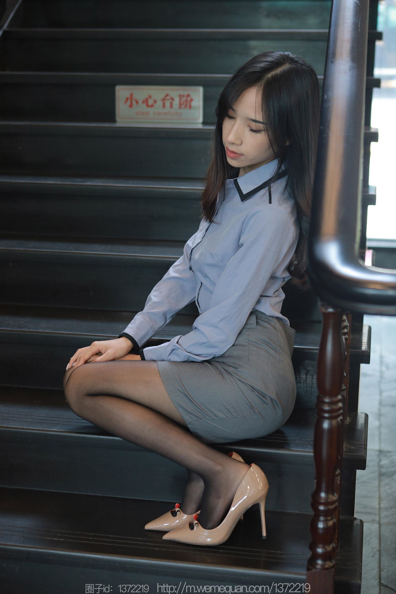 图片[30]-[IESS异思趣向] 2023.08.02 丝享家1496：美子《楼梯上的春光》[86P] – 速更版-美库