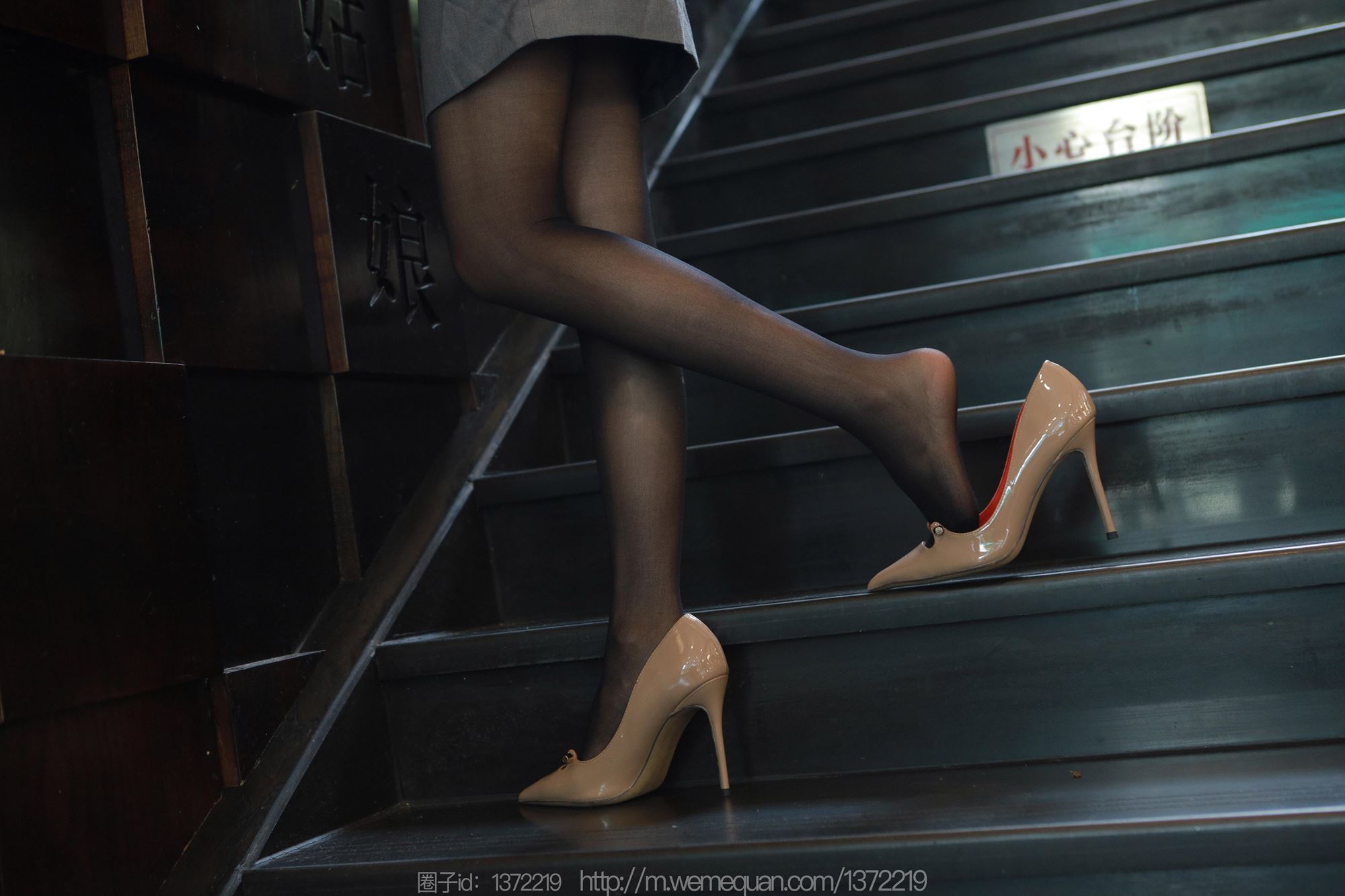 图片[46]-[IESS异思趣向] 2023.08.02 丝享家1496：美子《楼梯上的春光》[86P] – 速更版-美库