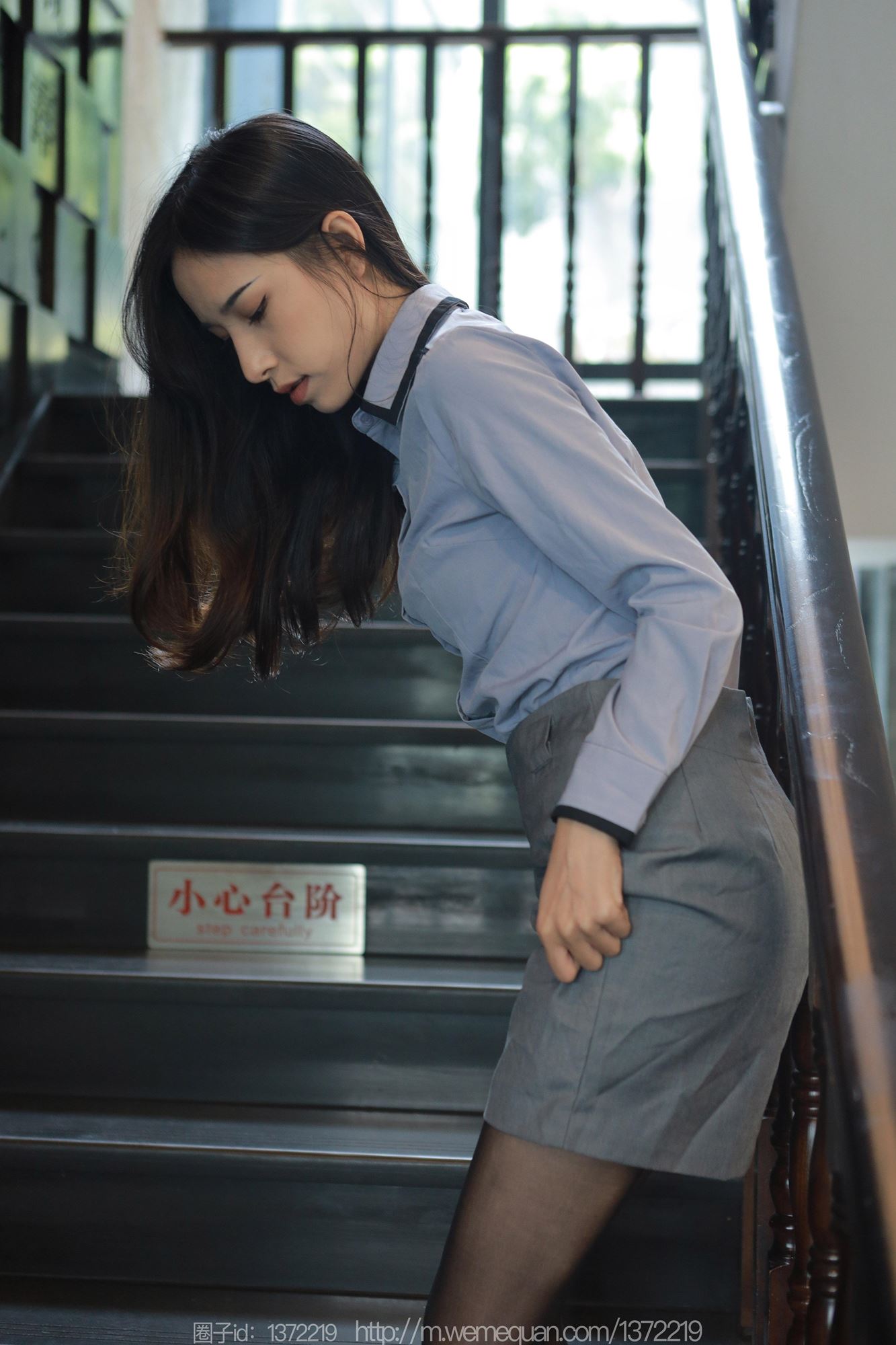 图片[60]-[IESS异思趣向] 2023.08.02 丝享家1496：美子《楼梯上的春光》[86P] – 速更版-美库