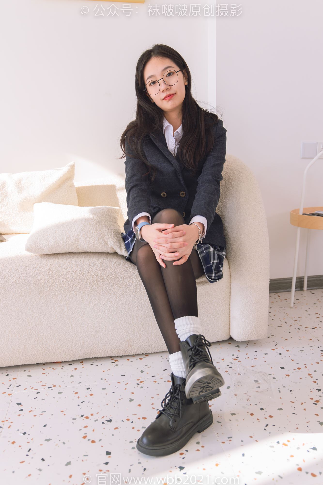 图片[10]-[BoBoSocks袜啵啵]NO.284 小甜豆-短靴、皮鞋、两双白棉袜、油亮黑丝、爱心印花白丝[150P] – 速更版-美库