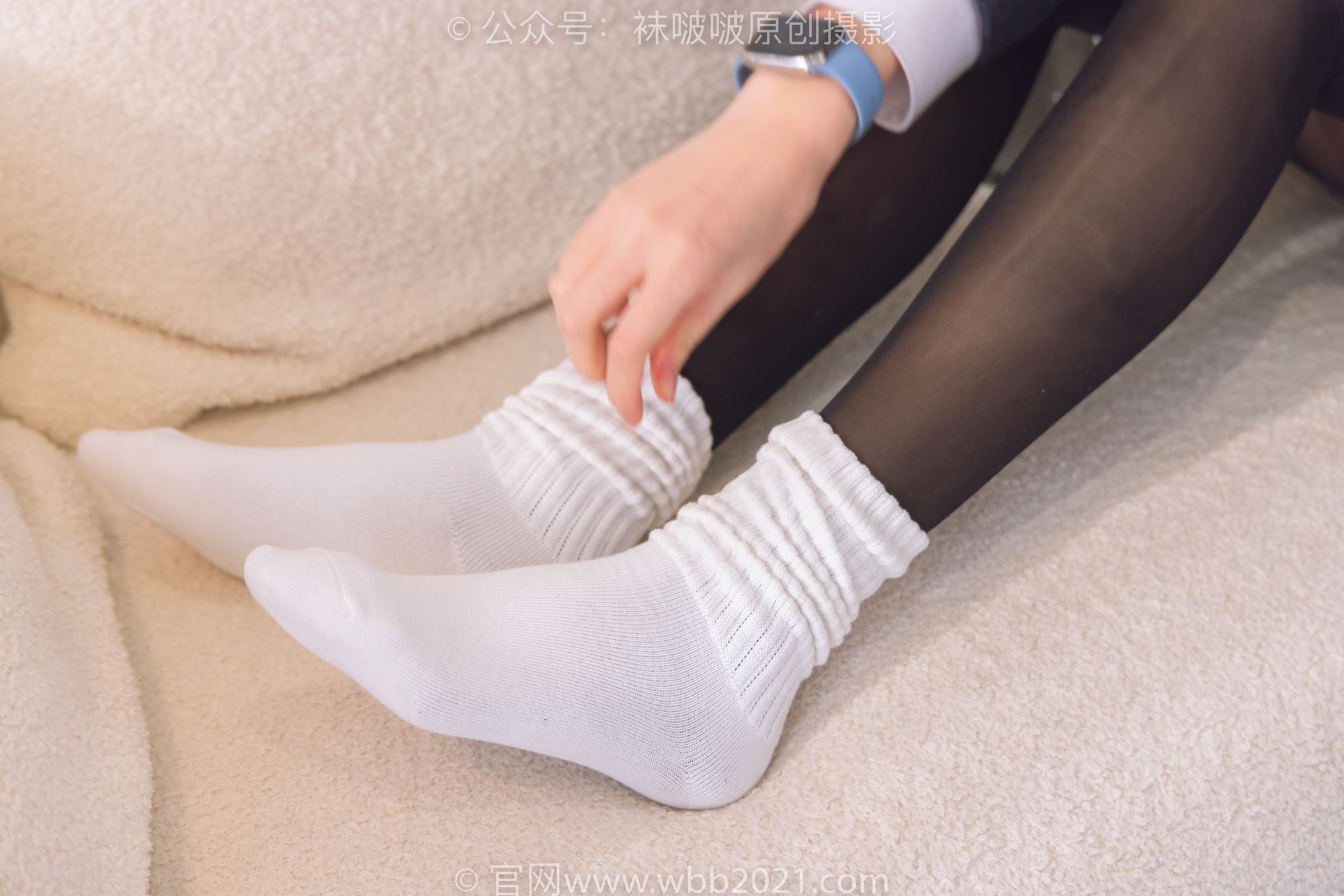 图片[43]-[BoBoSocks袜啵啵]NO.284 小甜豆-短靴、皮鞋、两双白棉袜、油亮黑丝、爱心印花白丝[150P] – 速更版-美库