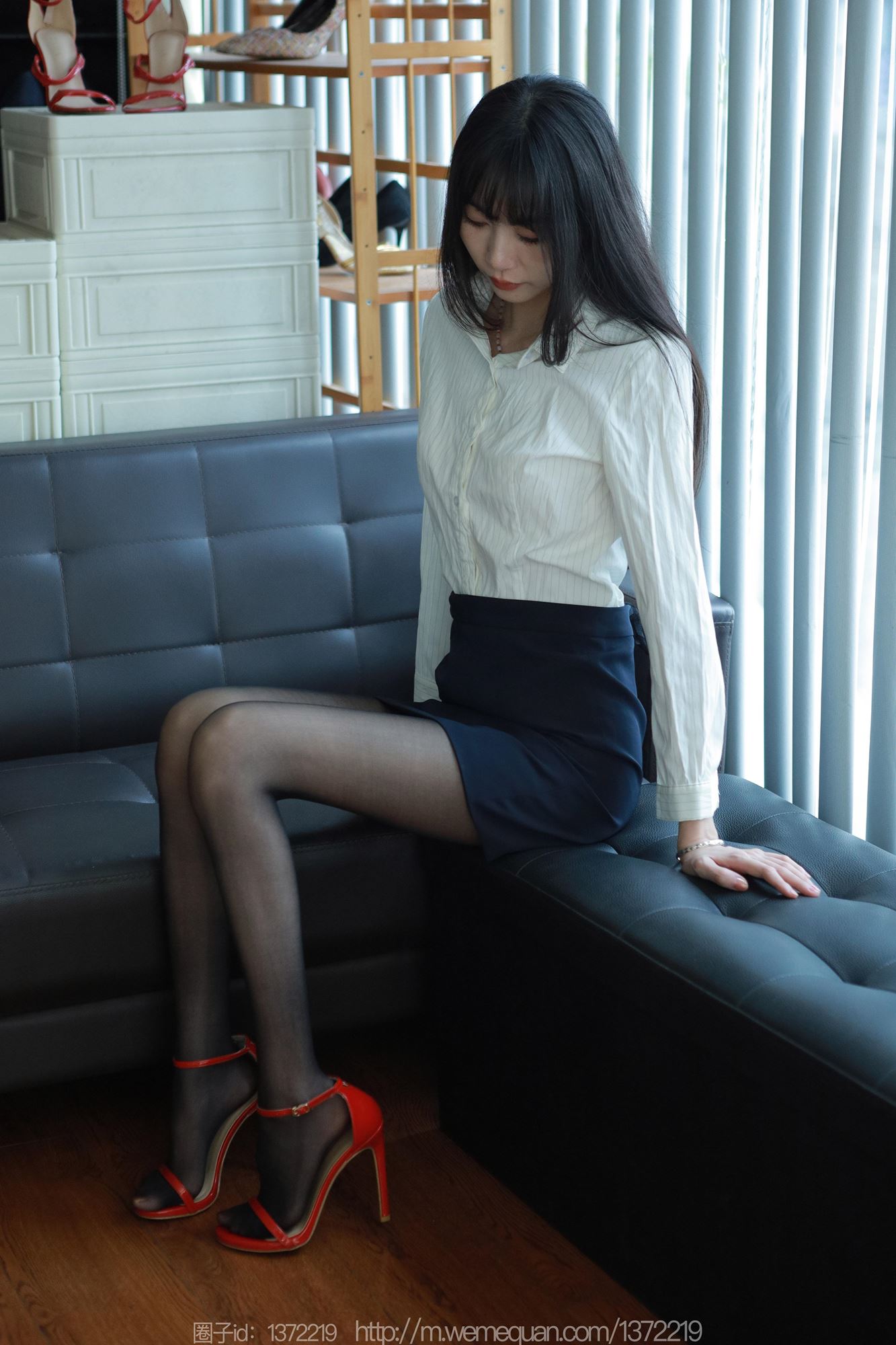 图片[15]-[IESS异思趣向] 2023.08.06 丝享家1499：团团《光影交错》[84P] – 速更版-美库