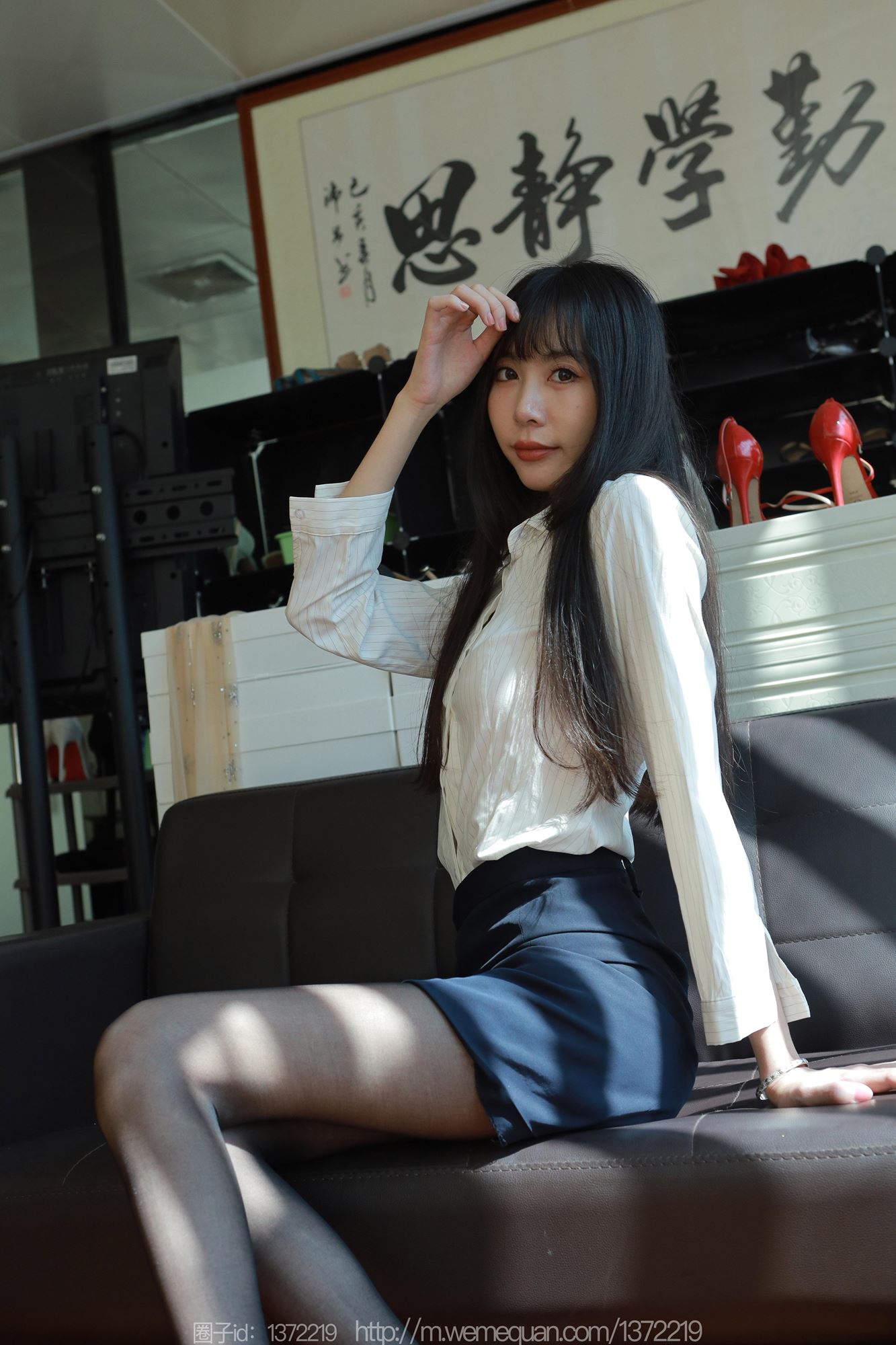 图片[36]-[IESS异思趣向] 2023.08.06 丝享家1499：团团《光影交错》[84P] – 速更版-美库