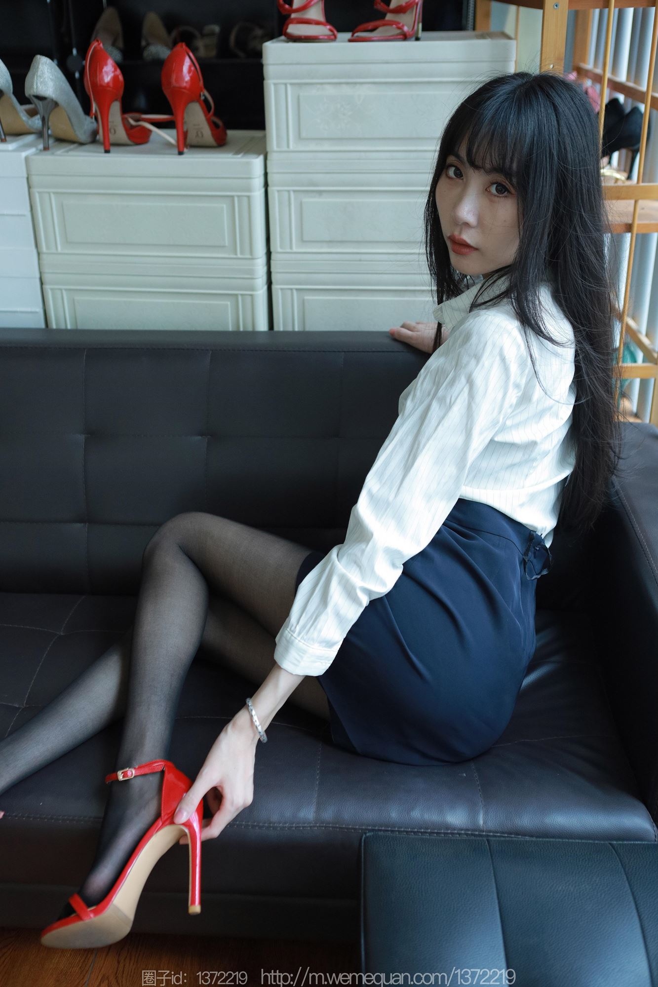 图片[81]-[IESS异思趣向] 2023.08.06 丝享家1499：团团《光影交错》[84P] – 速更版-美库