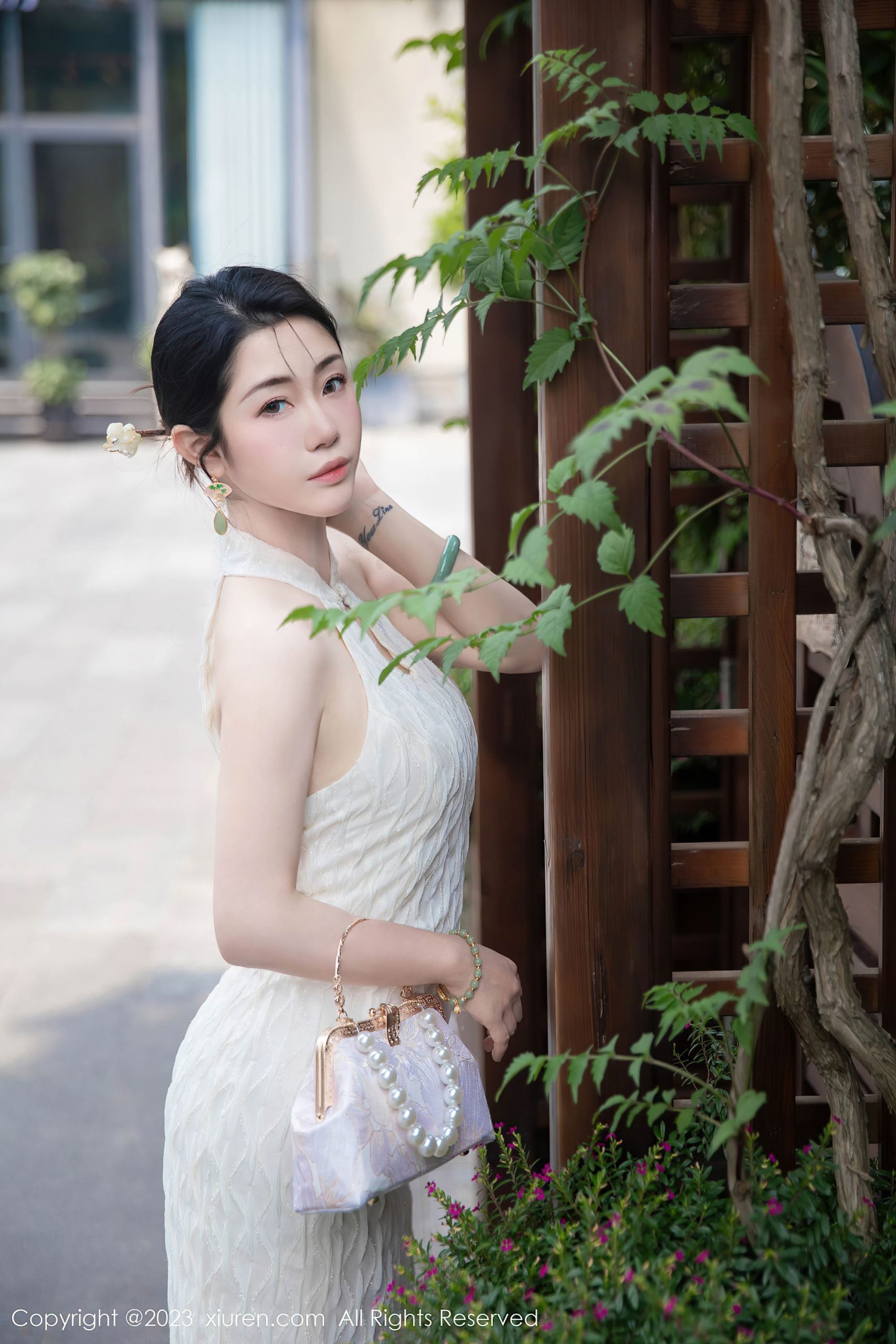 图片[32]-[XiuRen秀人网] 2023.09.25 No.7435 严利娅Yuliya 旗袍美臀[34P] – 速更版-美库