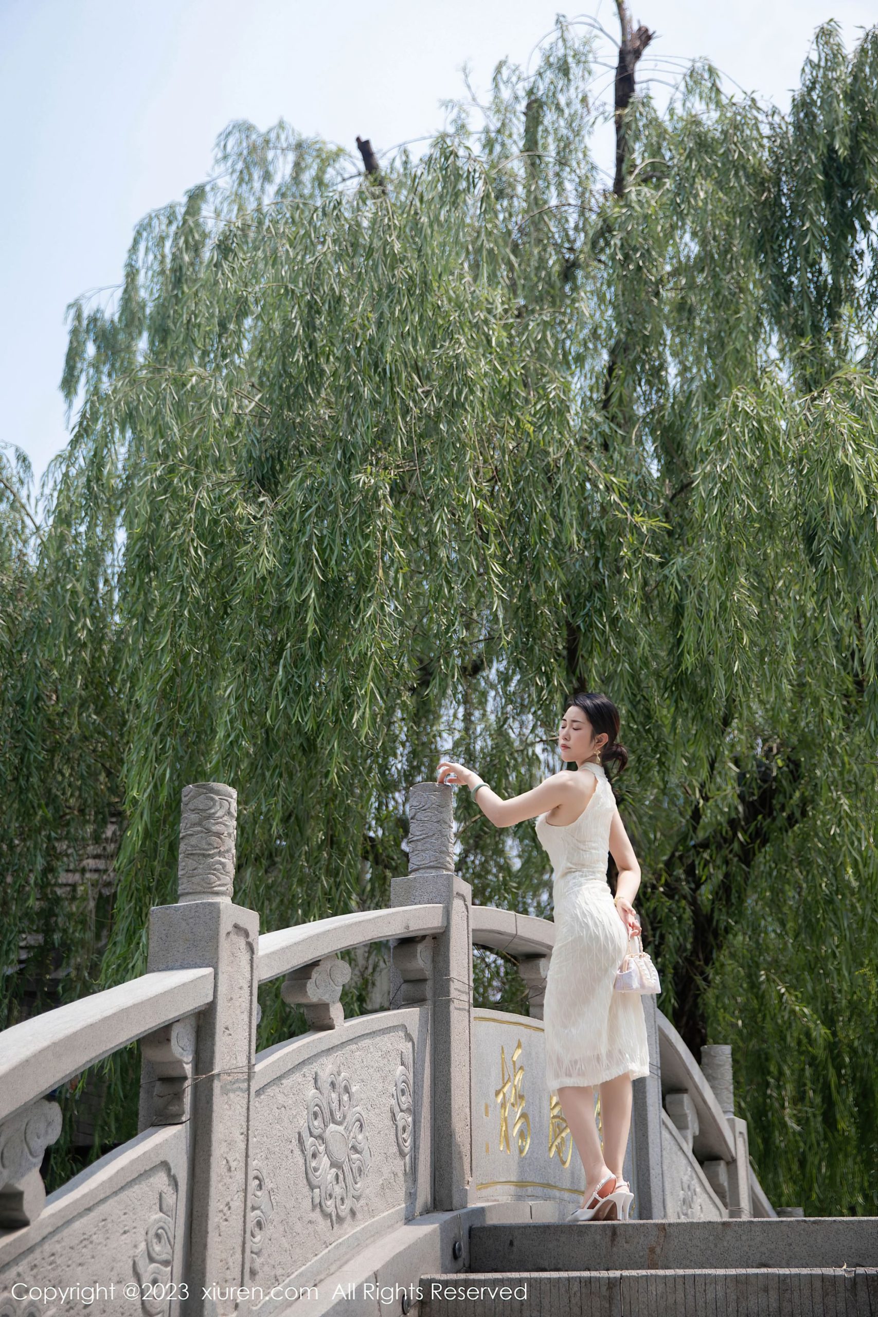 图片[35]-[XiuRen秀人网] 2023.09.25 No.7435 严利娅Yuliya 旗袍美臀[34P] – 速更版-美库