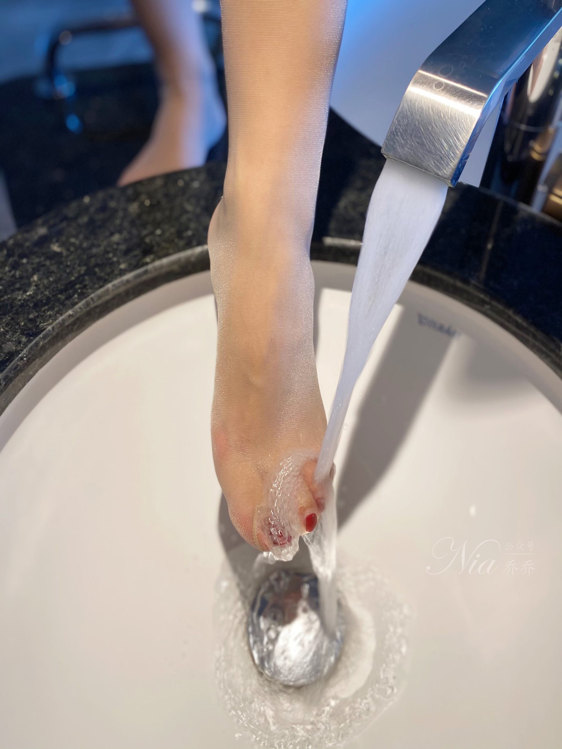 图片[20]-安乔乔儿(Nia乔乔) 温柔美女风[90P] – 速更版-美库