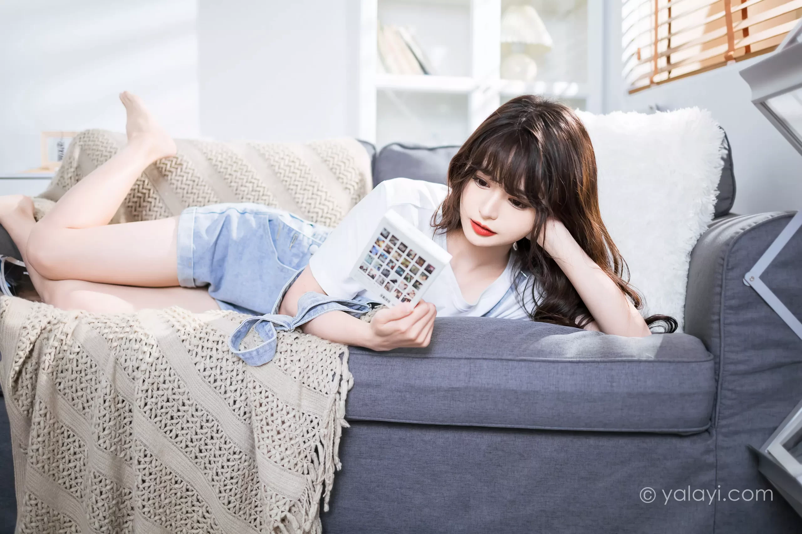 图片[24]-[YALAYI雅拉伊]2023.05.12 NO.1031 穿吊带牛仔裤的少女 小亭[45+1P] – 速更版-美库