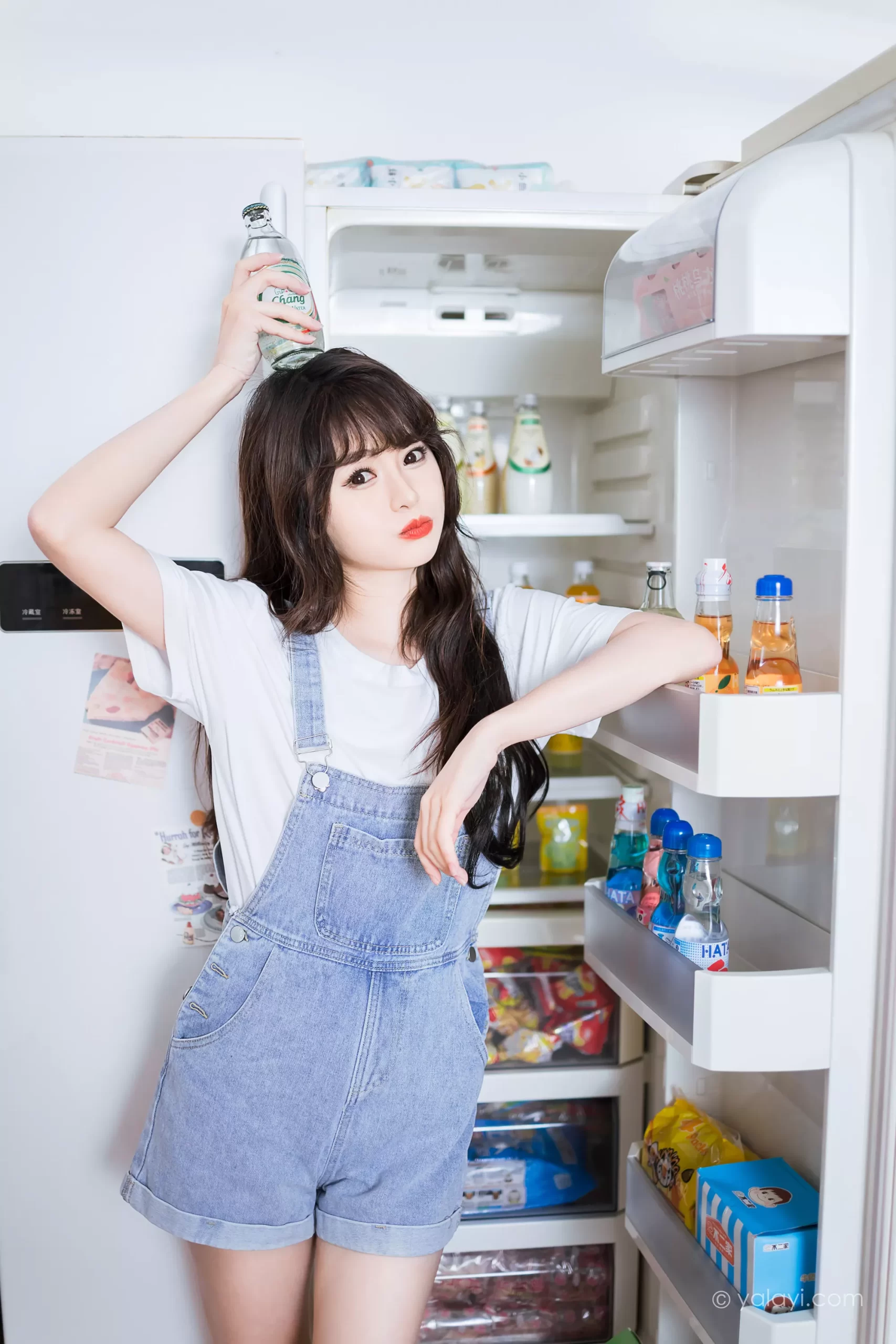 图片[19]-[YALAYI雅拉伊]2023.05.12 NO.1031 穿吊带牛仔裤的少女 小亭[45+1P] – 速更版-美库