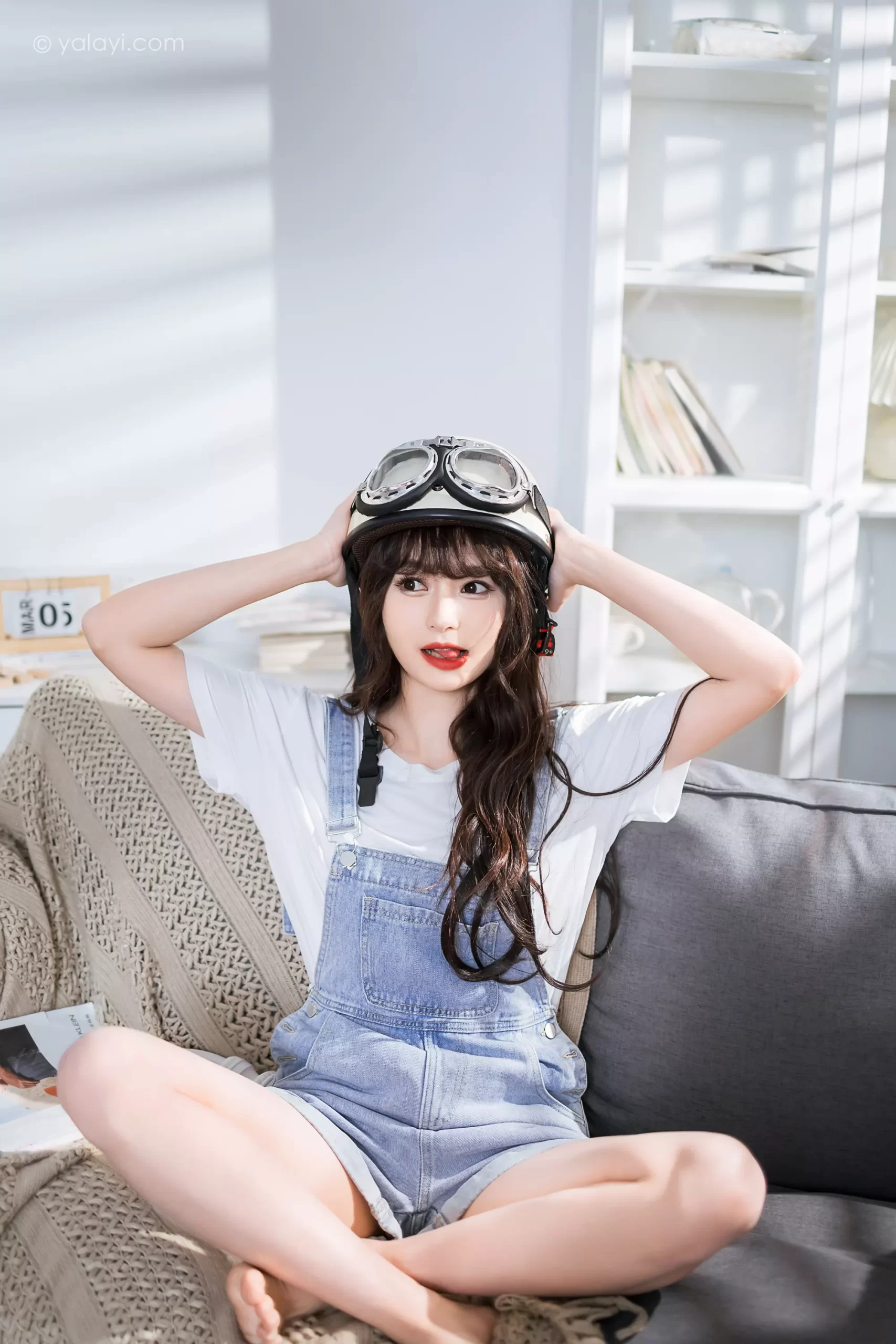 图片[16]-[YALAYI雅拉伊]2023.05.12 NO.1031 穿吊带牛仔裤的少女 小亭[45+1P] – 速更版-美库