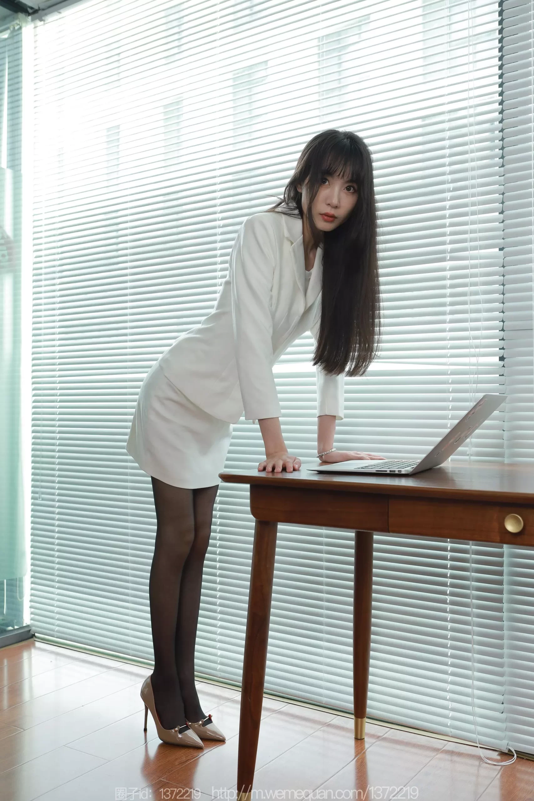 图片[70]-[IESS异思趣向] 2023.08.27 丝享家1517：团团《洁白无瑕》[81P] – 速更版-美库