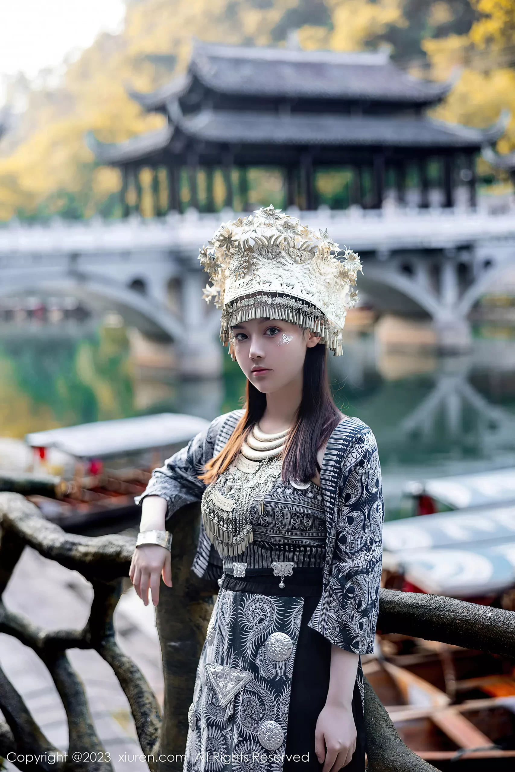 图片[16]-[XiuRen秀人网] 2023.09.27 No.7448 豆瓣酱 苗族服饰[30P] – 速更版-美库