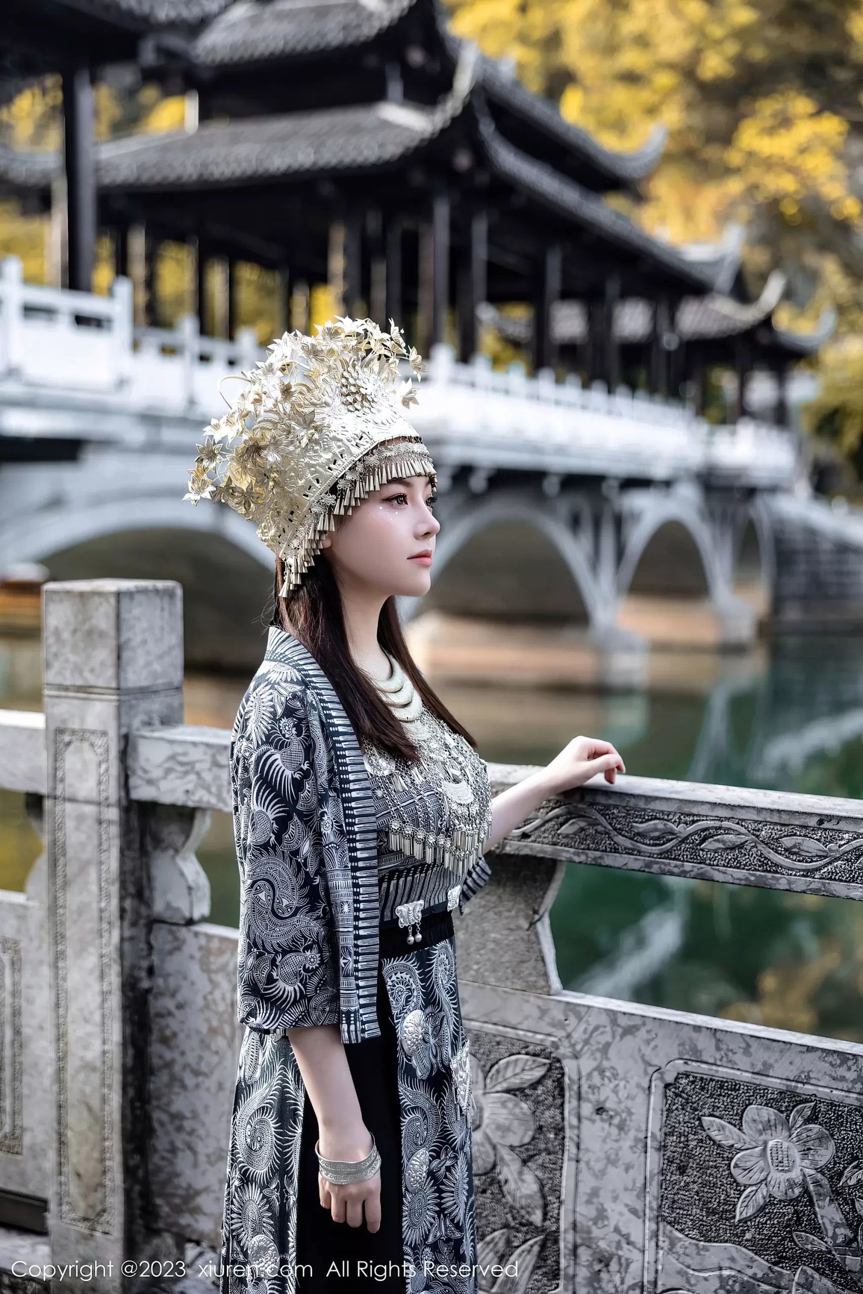 图片[17]-[XiuRen秀人网] 2023.09.27 No.7448 豆瓣酱 苗族服饰[30P] – 速更版-美库