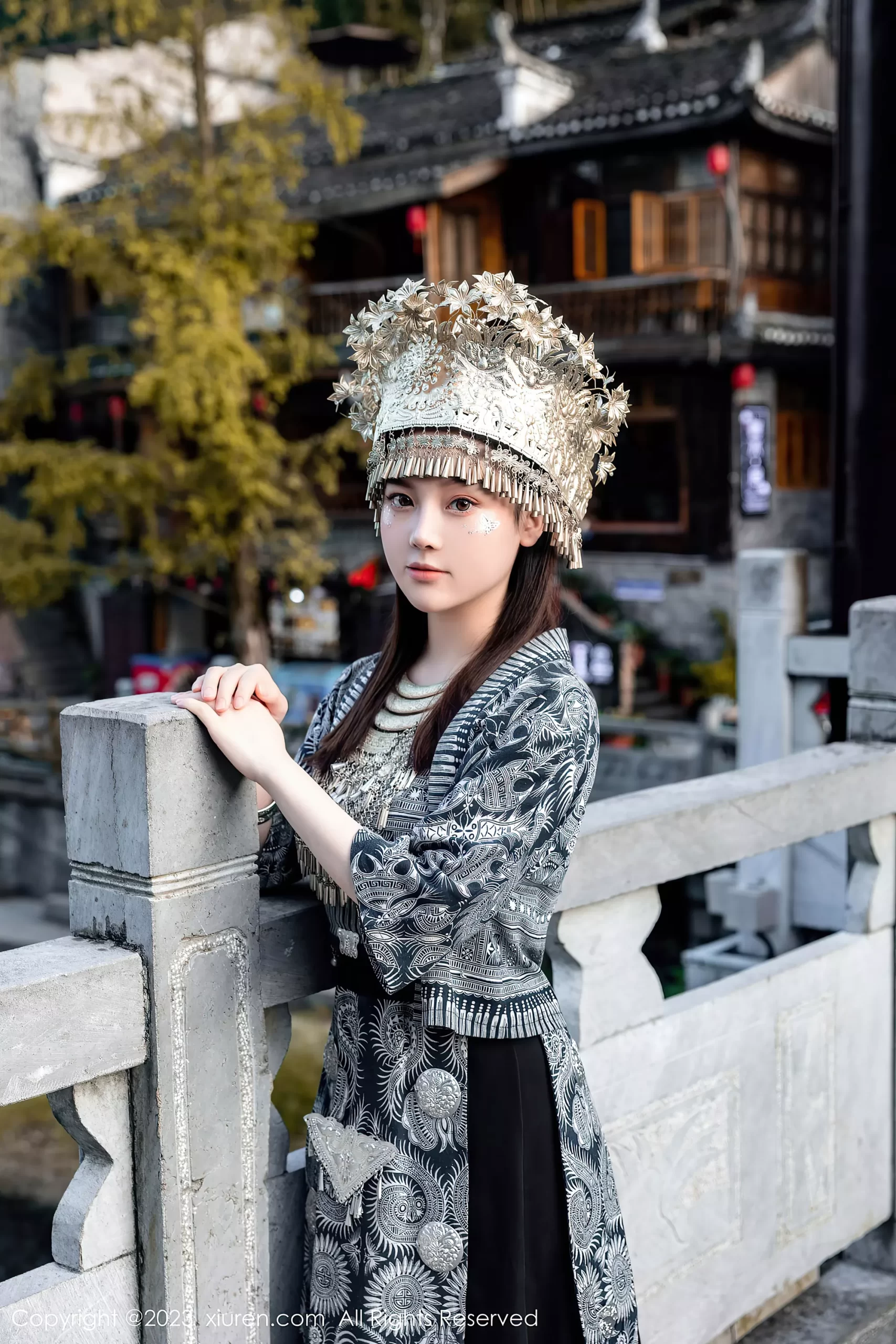 图片[20]-[XiuRen秀人网] 2023.09.27 No.7448 豆瓣酱 苗族服饰[30P] – 速更版-美库