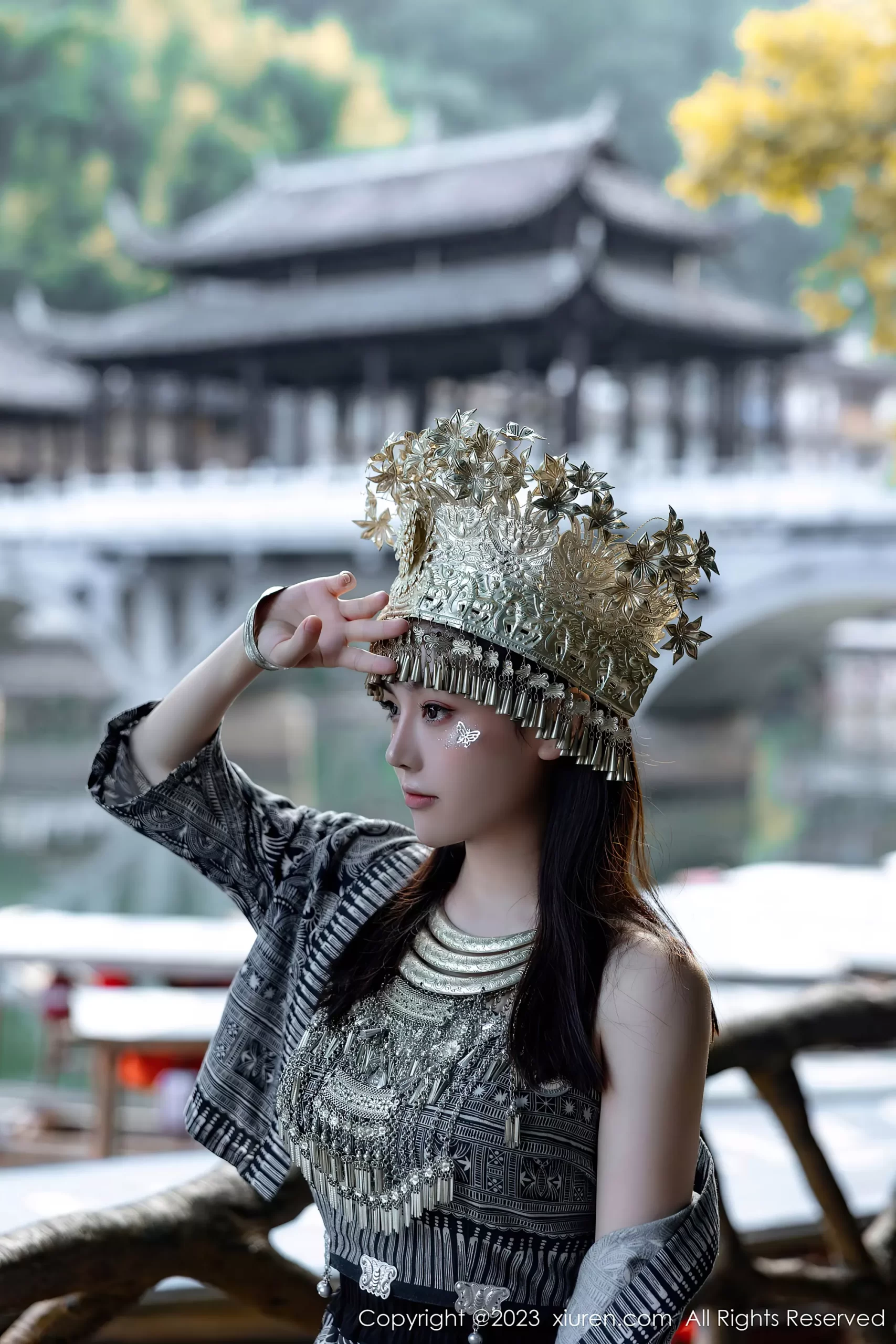 图片[28]-[XiuRen秀人网] 2023.09.27 No.7448 豆瓣酱 苗族服饰[30P] – 速更版-美库