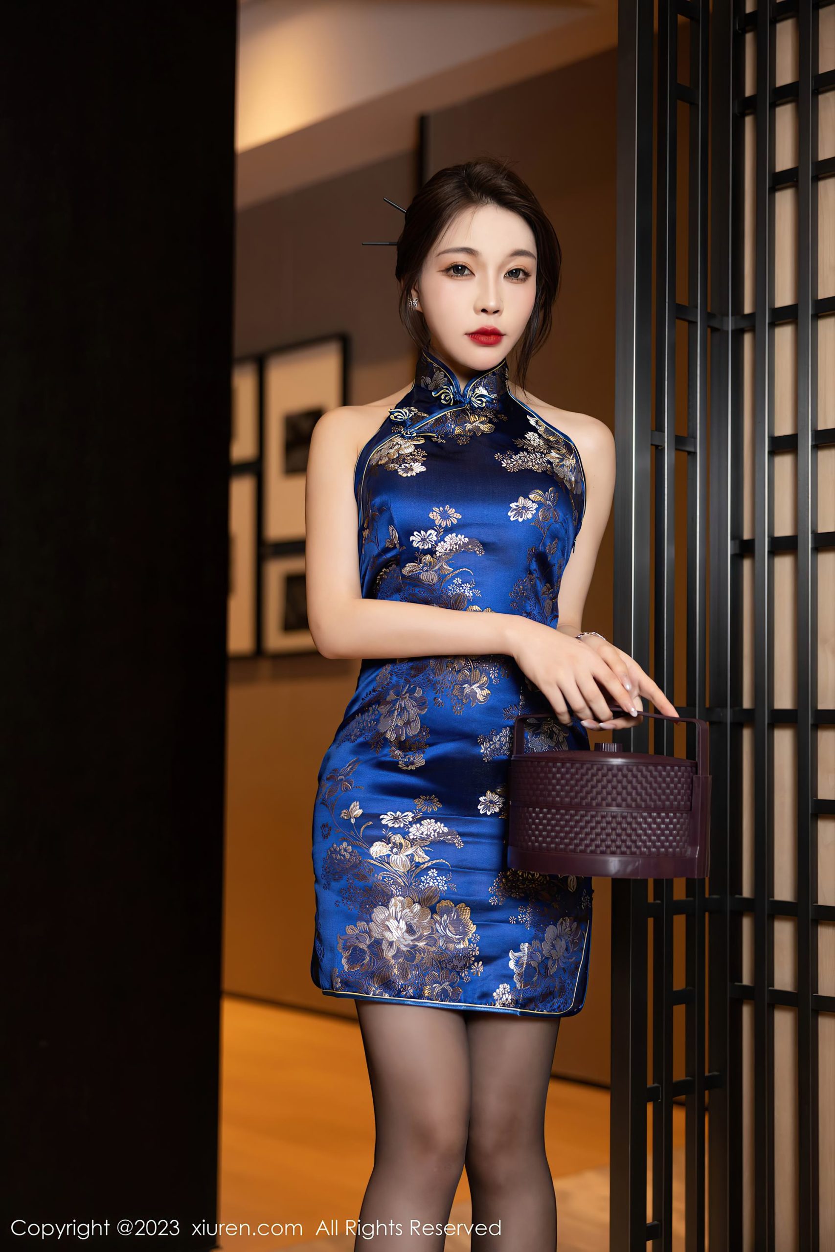 图片[46]-[XiuRen秀人网] 2023.09.27 No.7453 徐莉芝Booty 旗袍美腿[52P] – 速更版-美库