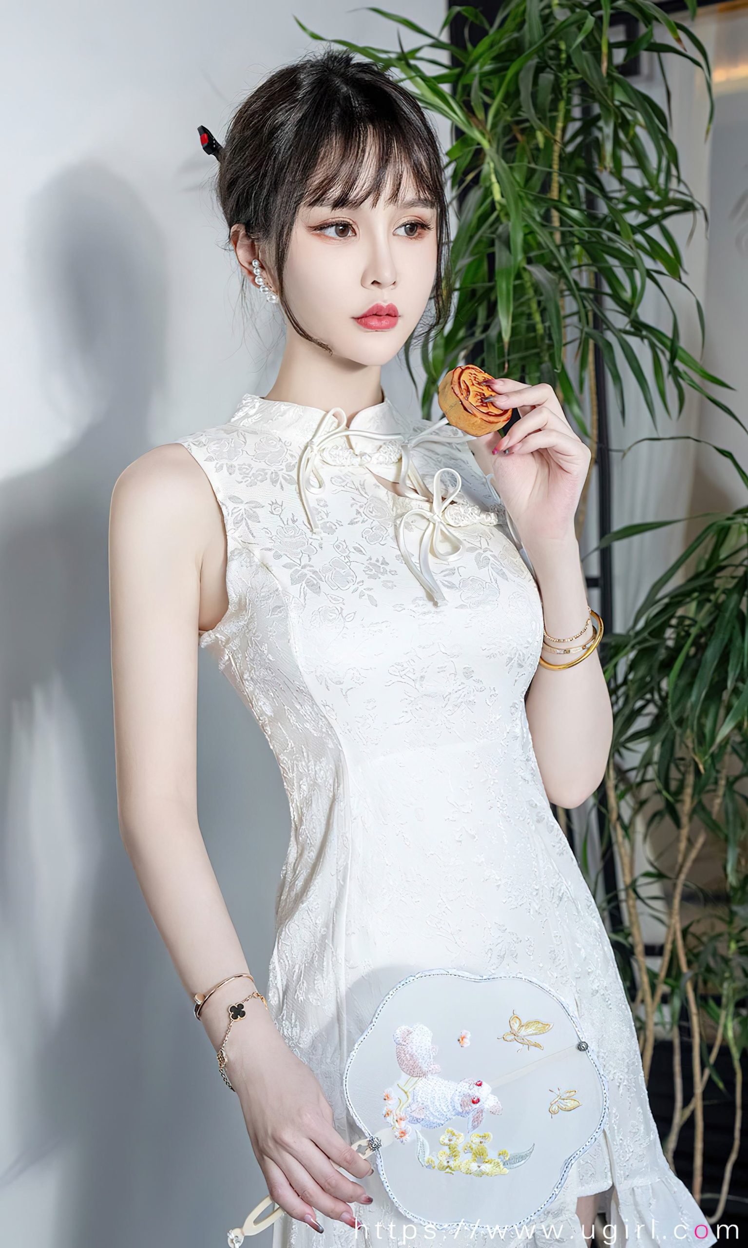 图片[34]-[爱尤物]2023 NO.2674 节日主题 青树[35P] – 速更版-美库