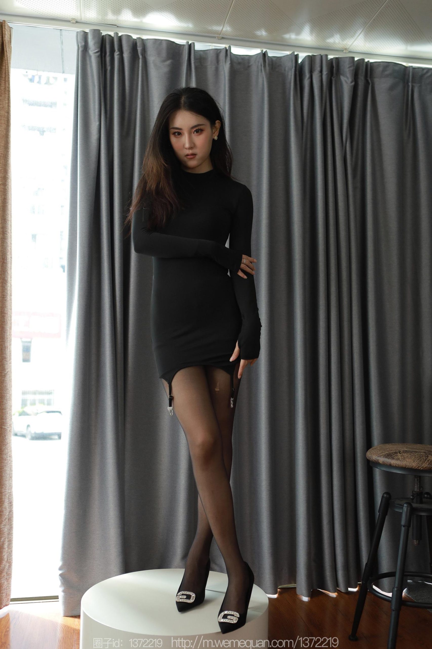 图片[70]-[IESS异思趣向] 2023.09.13 丝享家1532：小宝《黑色吊带袜》[79P] – 速更版-美库