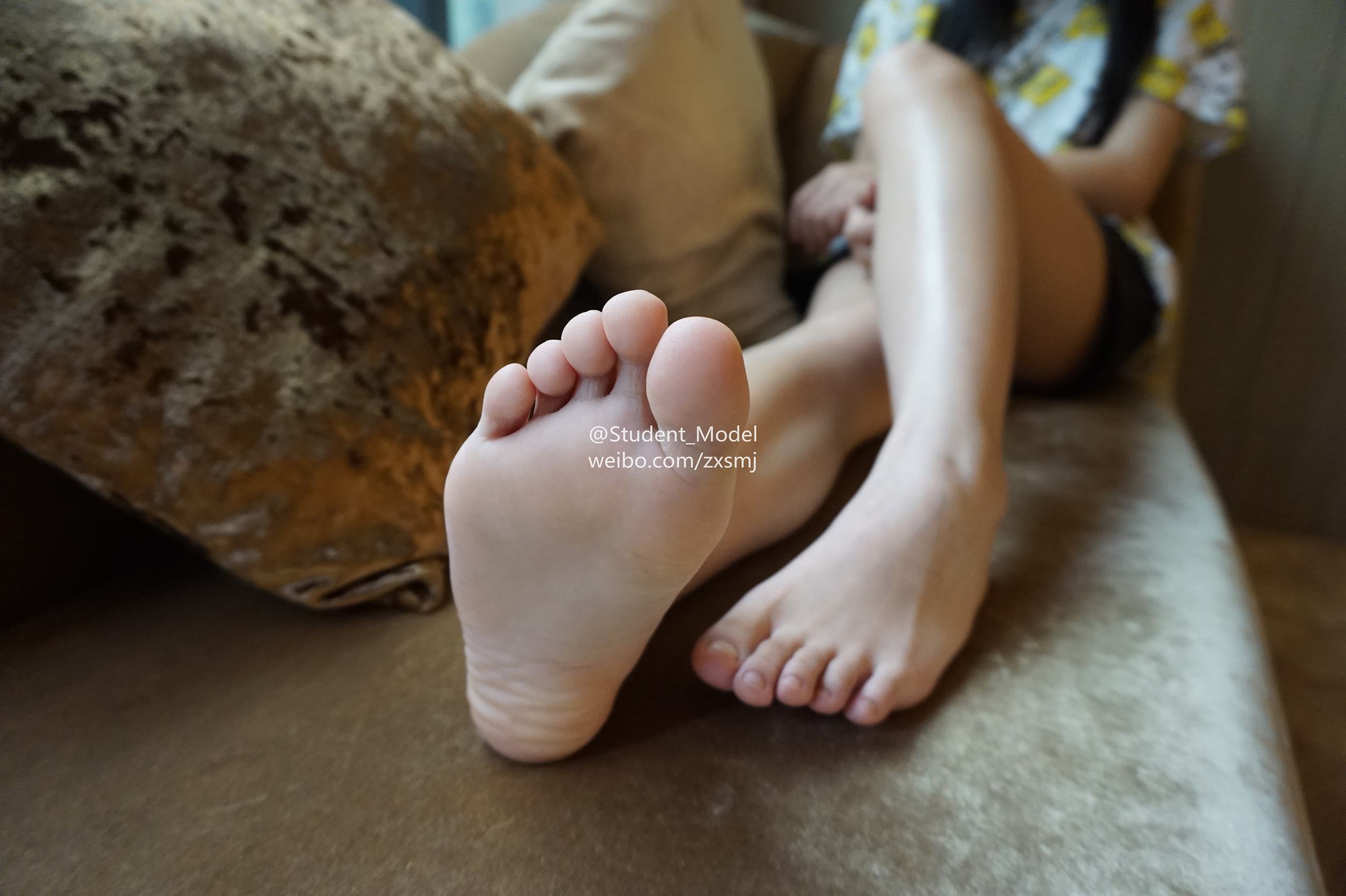 图片[16]-students学生美腿每足 021 培培 [70P] – 速更版-美库