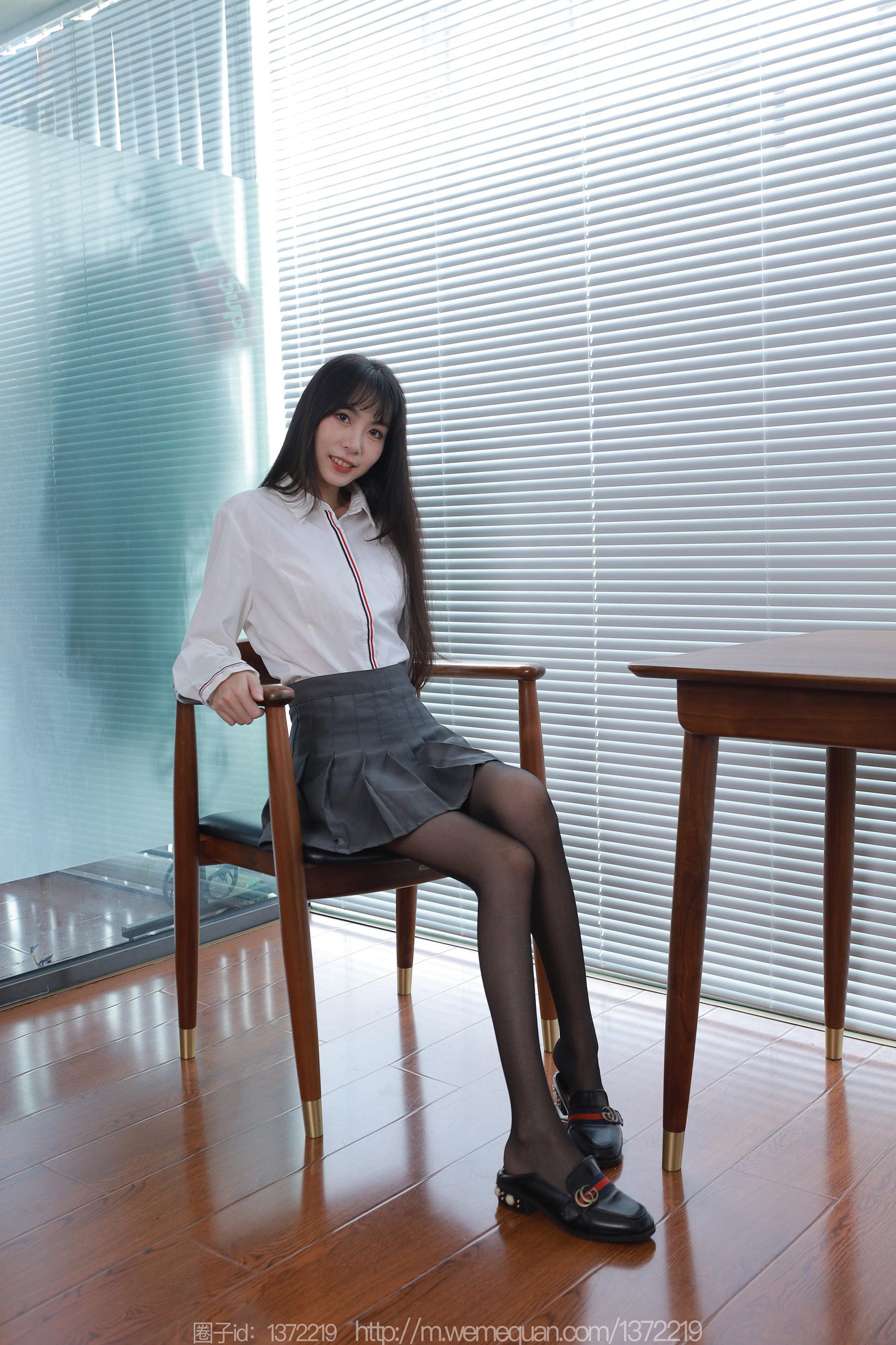 图片[15]-[IESS异思趣向] 2023.09.18 丝享家1536：团团《长腿百褶裙》[82P] – 速更版-美库