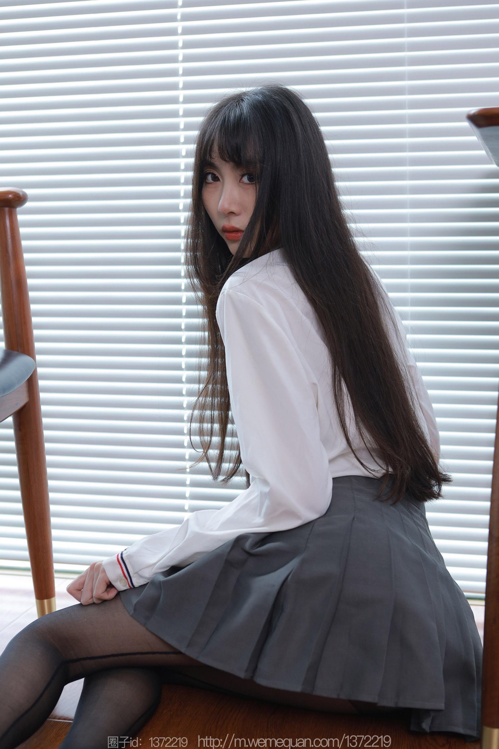 图片[35]-[IESS异思趣向] 2023.09.18 丝享家1536：团团《长腿百褶裙》[82P] – 速更版-美库