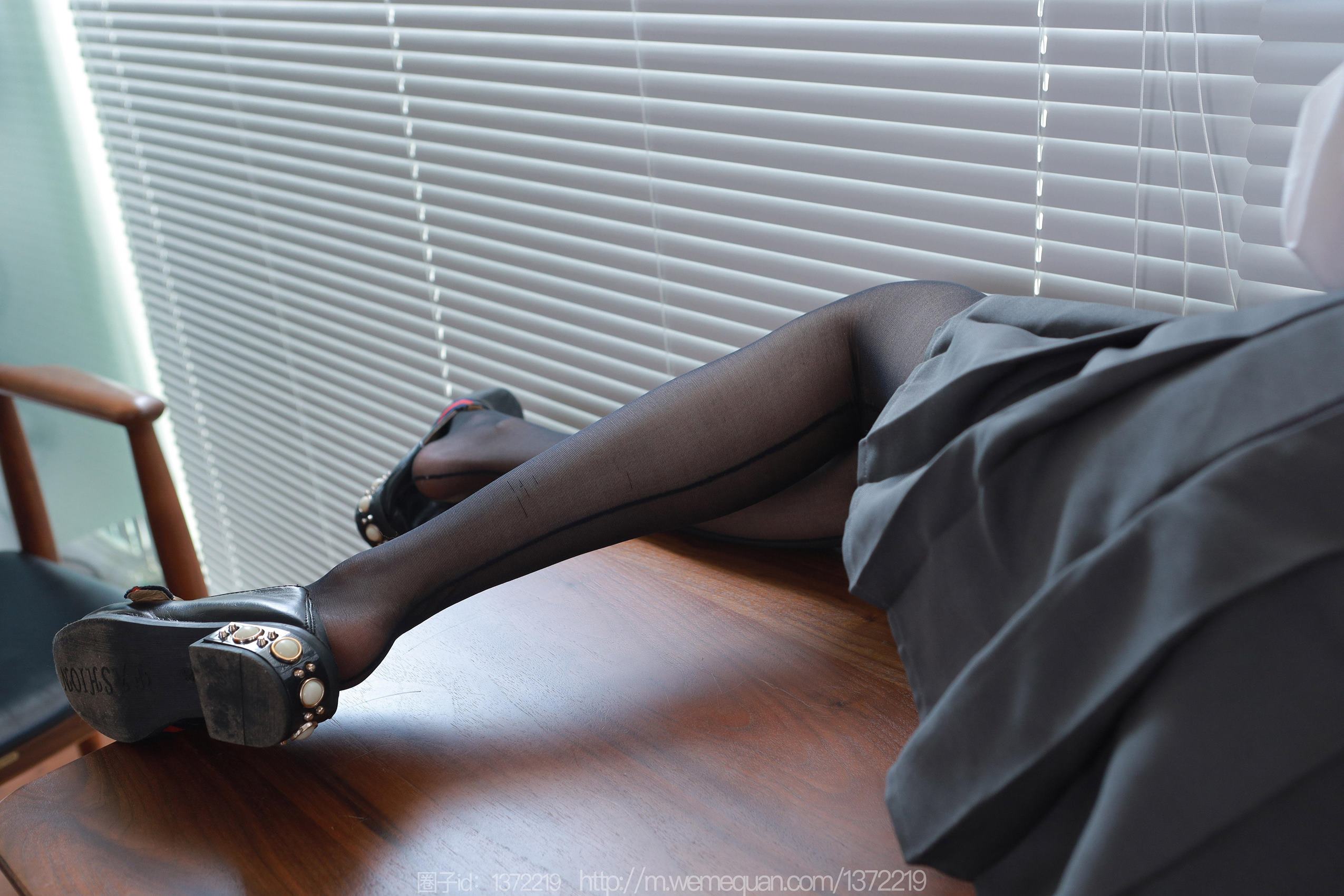 图片[64]-[IESS异思趣向] 2023.09.18 丝享家1536：团团《长腿百褶裙》[82P] – 速更版-美库